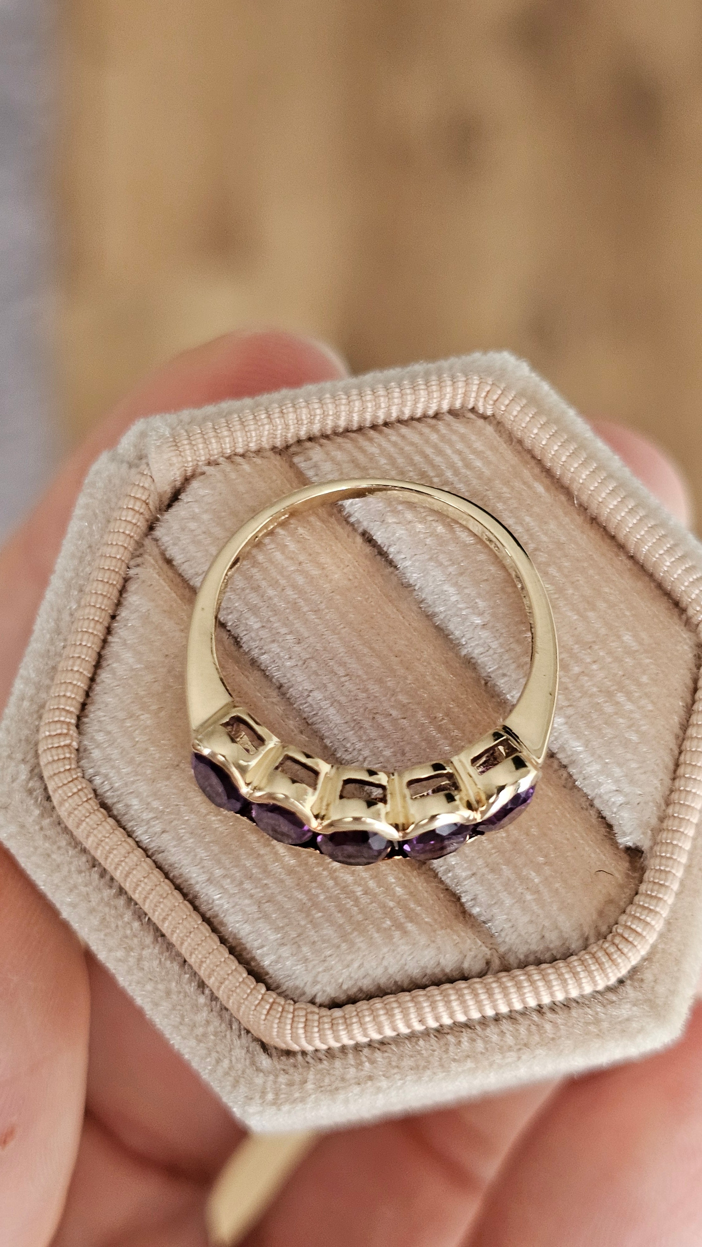 9ct Yellow Gold 5-Stone Oval Amethyst Ring – Size P1/2 (2.90g)