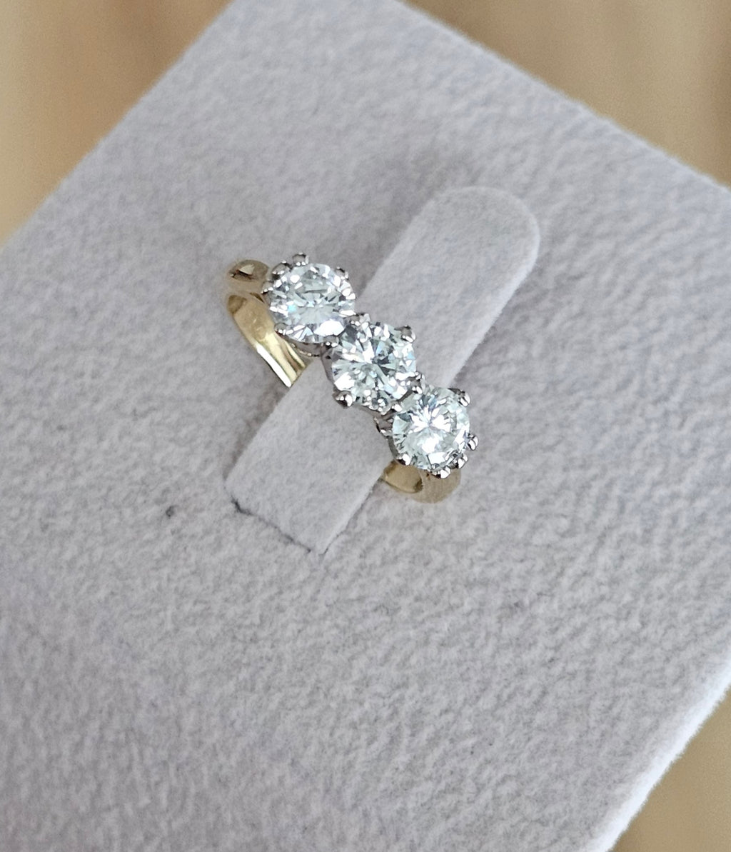 18ct Yellow Gold 1.00ct Natural Diamond Three-Stone Ring – WGI Certified (Size I 1/2)