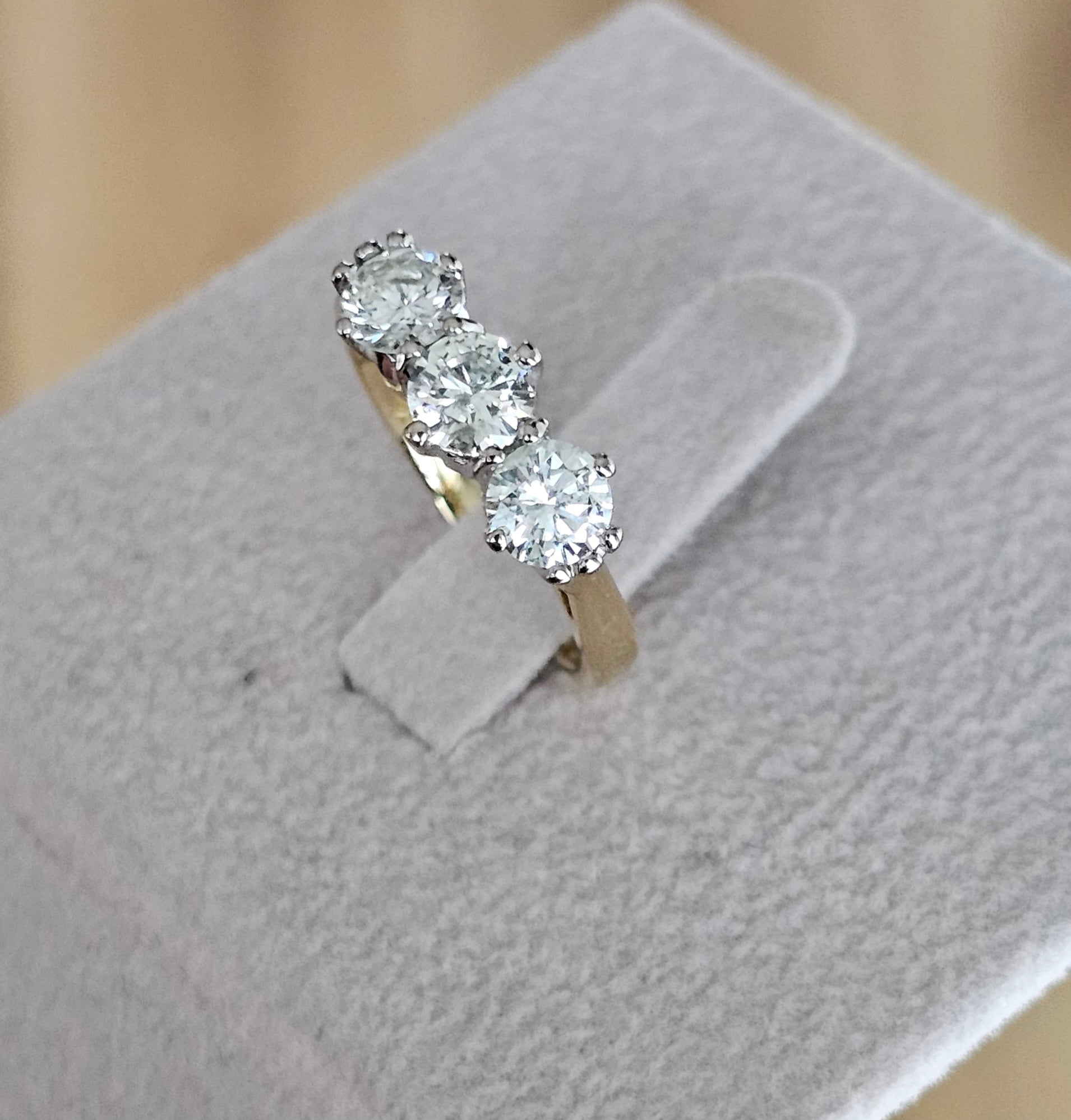 18ct Yellow Gold 1.00ct Natural Diamond Three-Stone Ring – WGI Certified (Size I 1/2)