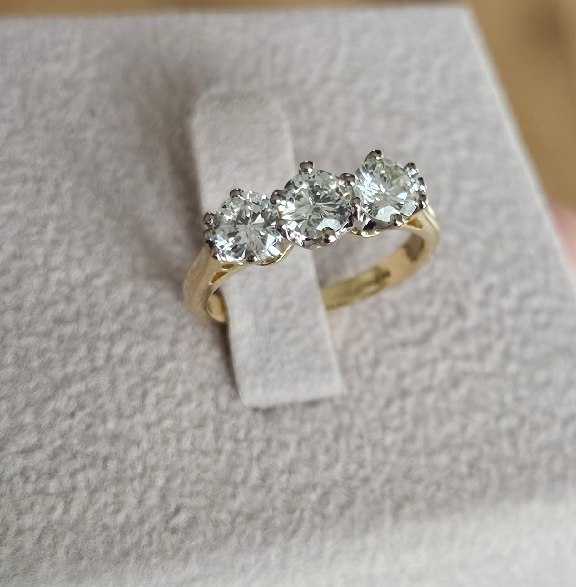 18ct Yellow Gold 1.00ct Natural Diamond Three-Stone Ring – WGI Certified (Size I 1/2)