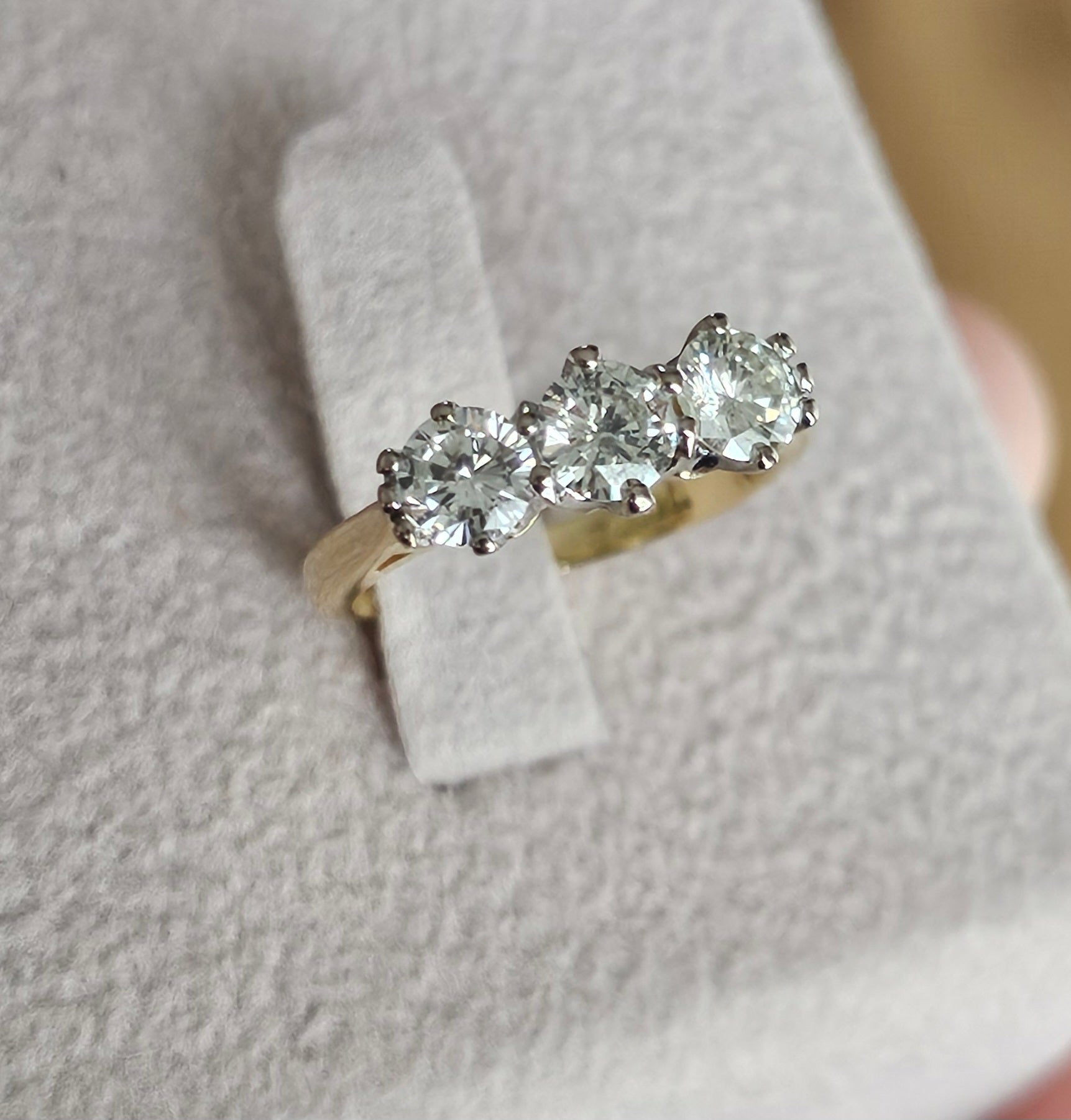 18ct Yellow Gold 1.00ct Natural Diamond Three-Stone Ring – WGI Certified (Size I 1/2)