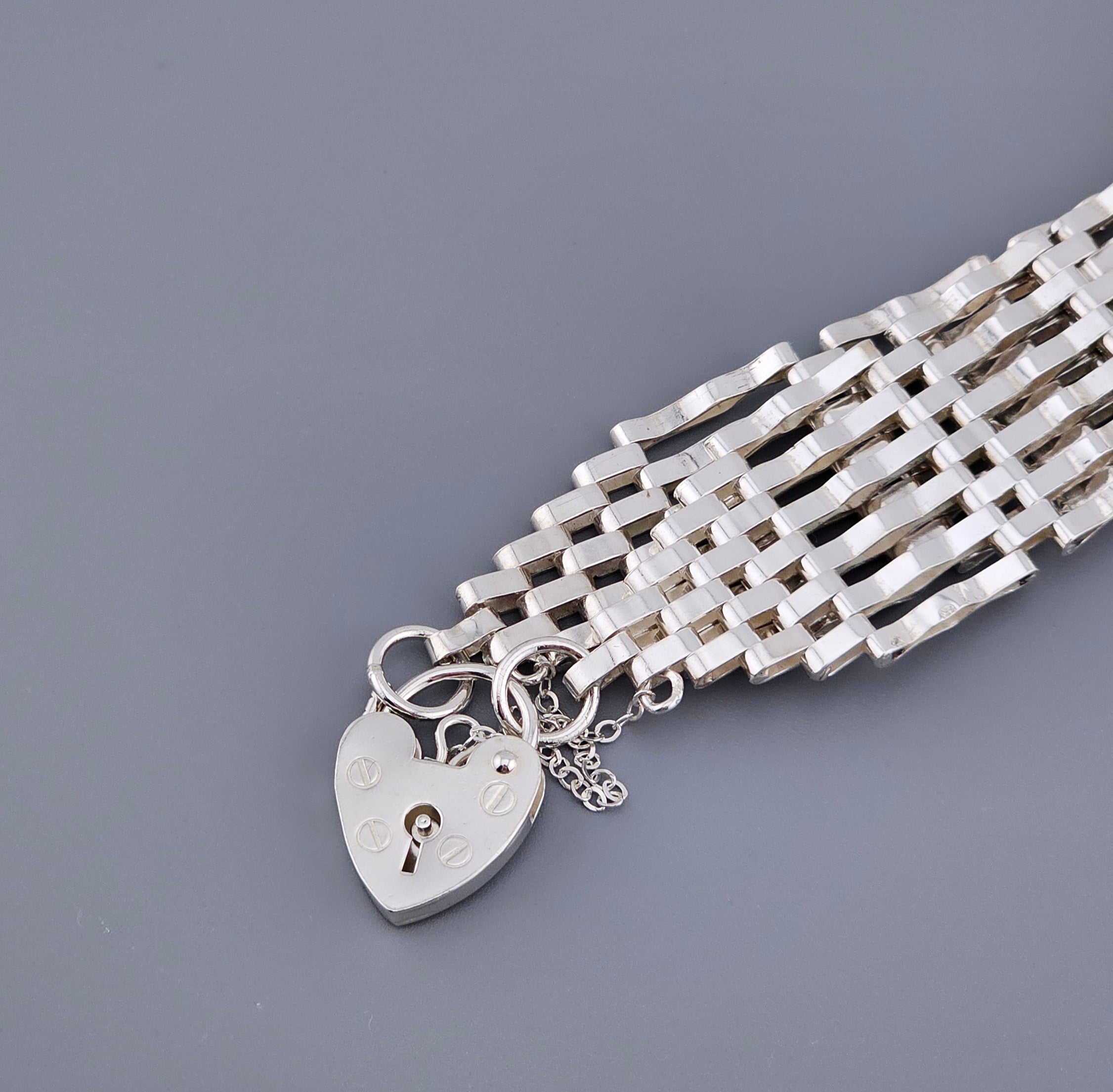 Vintage 1979 Sterling Silver Wide Gate Bracelet with Heart Padlock (20.75g)