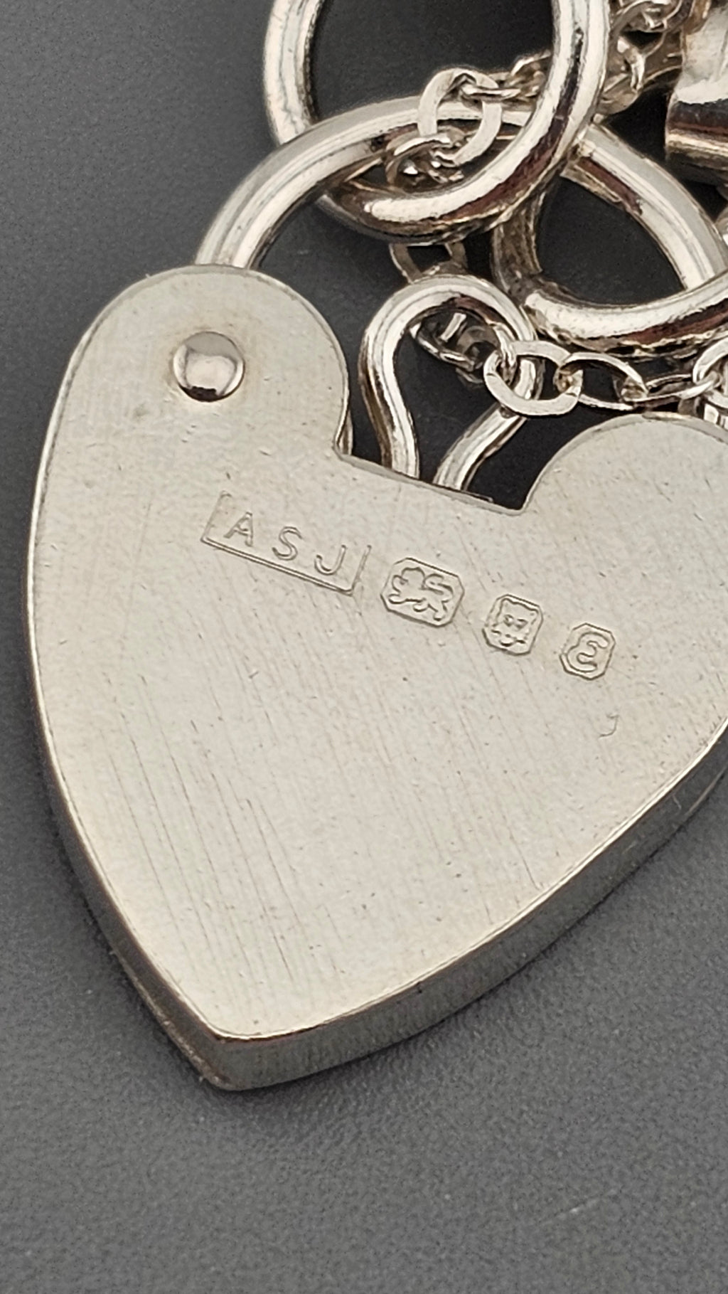 Vintage 1979 Sterling Silver Wide Gate Bracelet with Heart Padlock (20.75g)