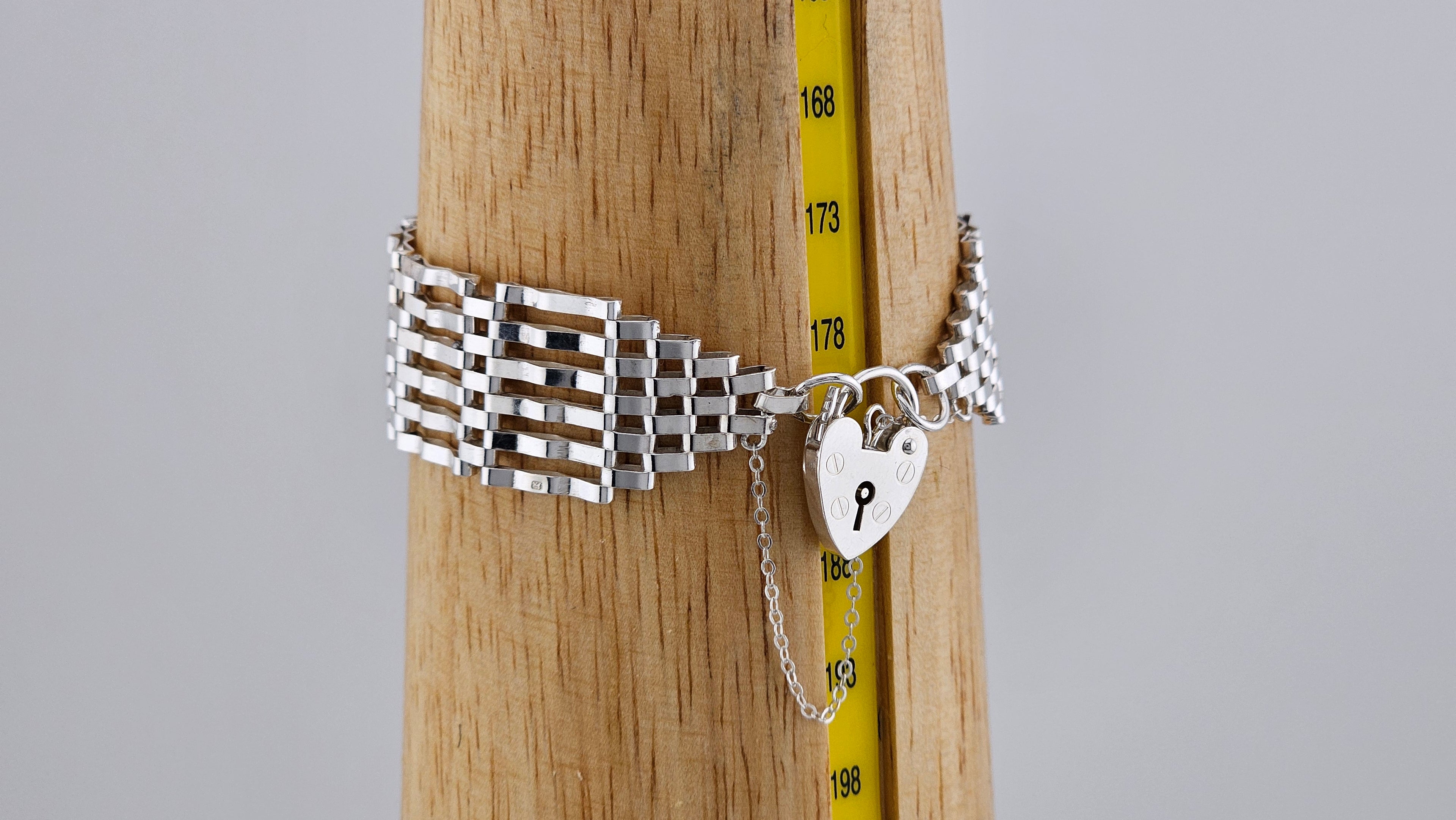 Vintage 1979 Sterling Silver Wide Gate Bracelet with Heart Padlock (20.75g)