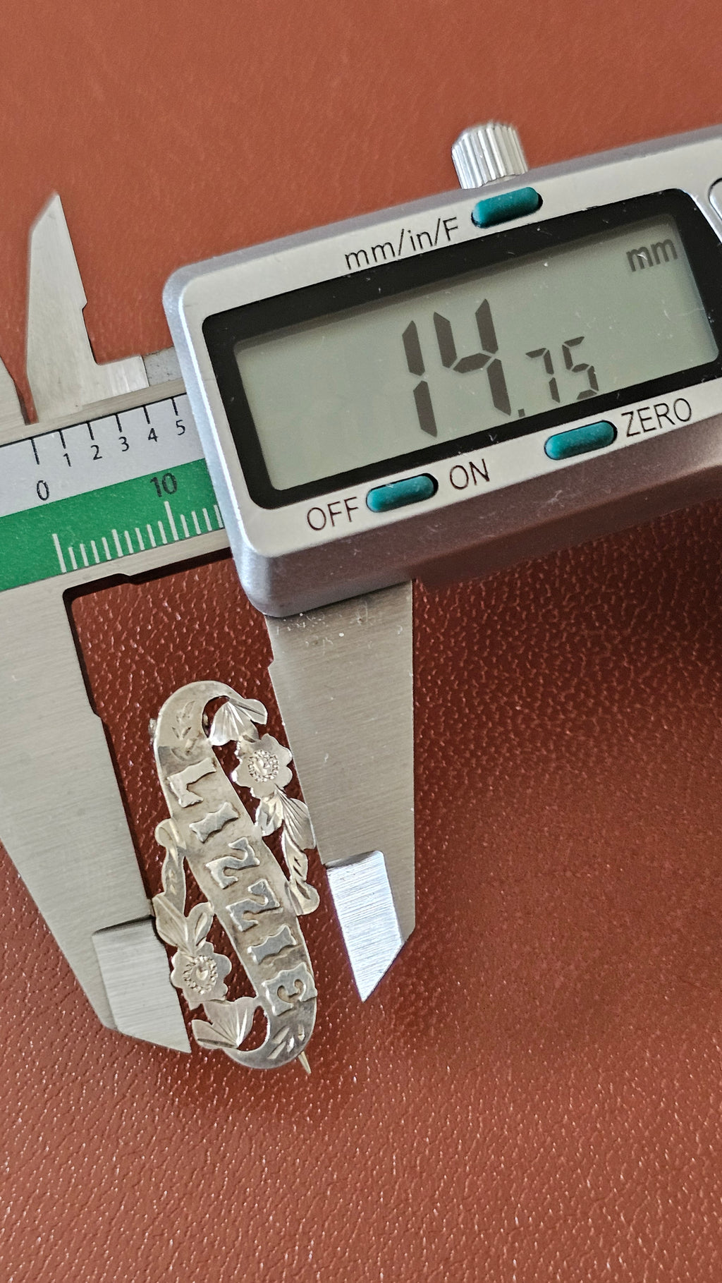 Antique Sterling Silver "LIZZIE" Engraved Name Brooch – Fully Hallmarked Birmingham