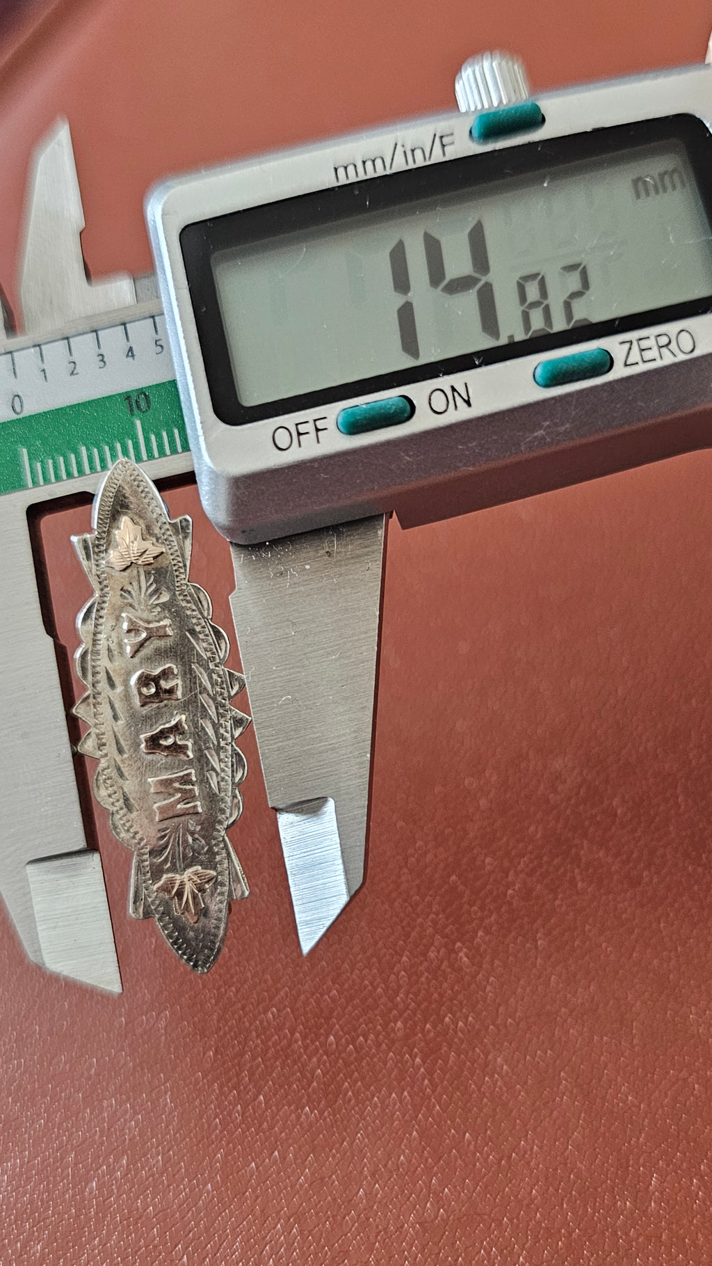 Antique Two-Tone Sterling Silver "MARY" Sweetheart Name Brooch – Hallmarked Birmingham