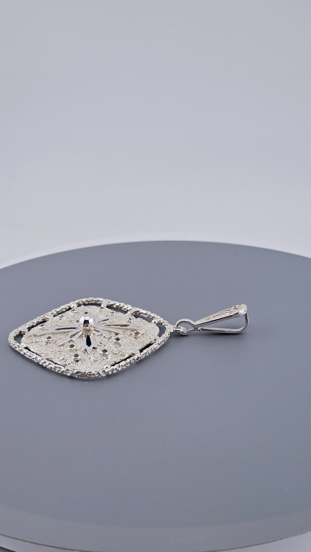 Vintage 925 Sterling Silver Textured Starburst Pendant