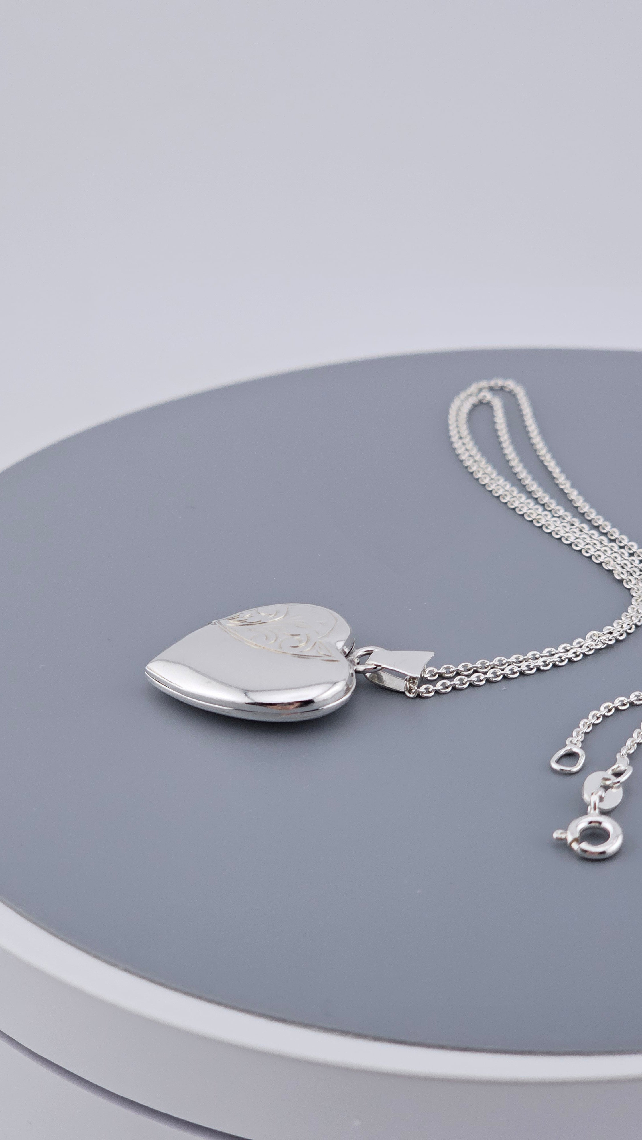 925 Sterling Silver Engraved Heart Locket Pendant & Chain
