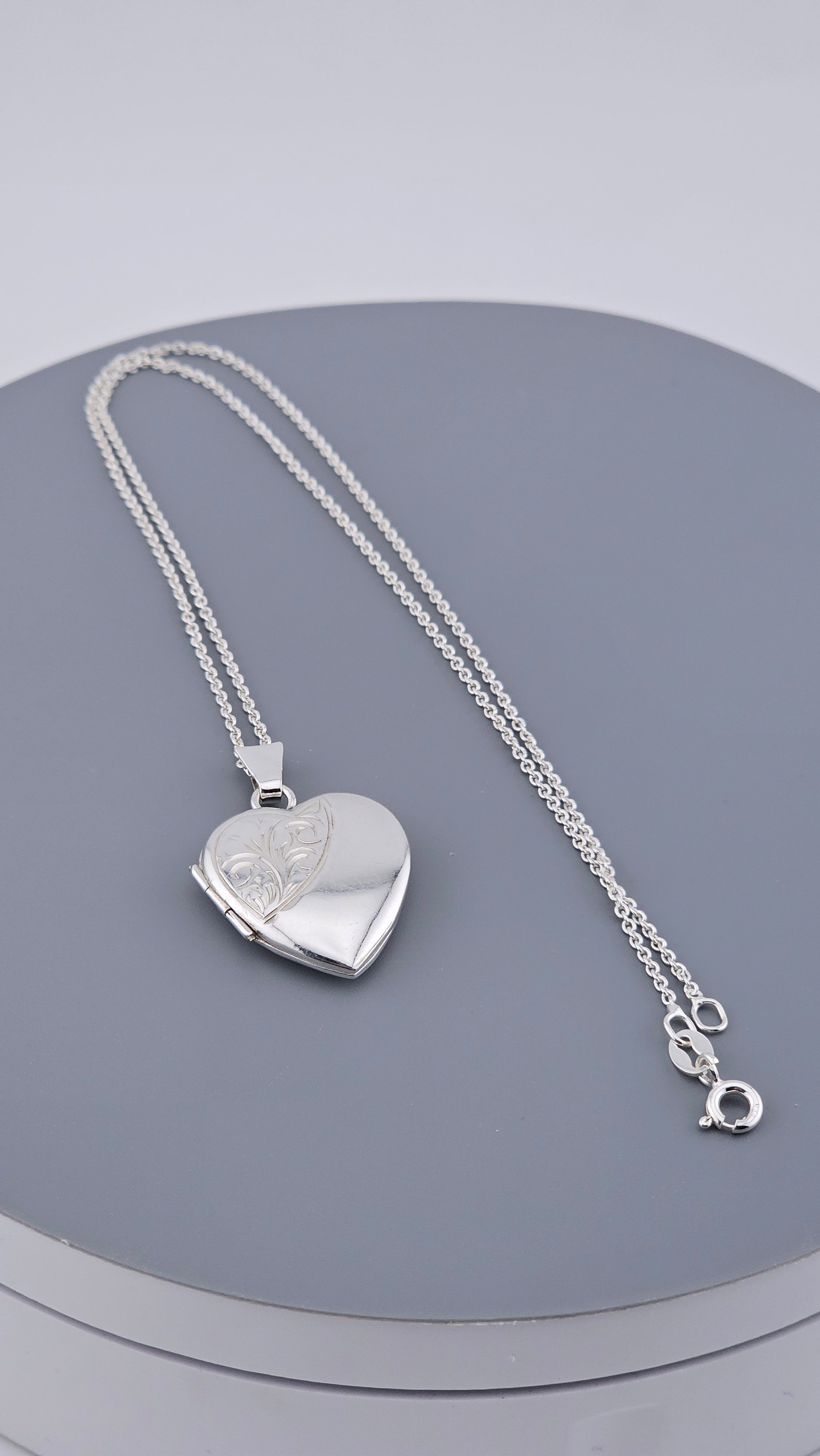 925 Sterling Silver Engraved Heart Locket Pendant & Chain