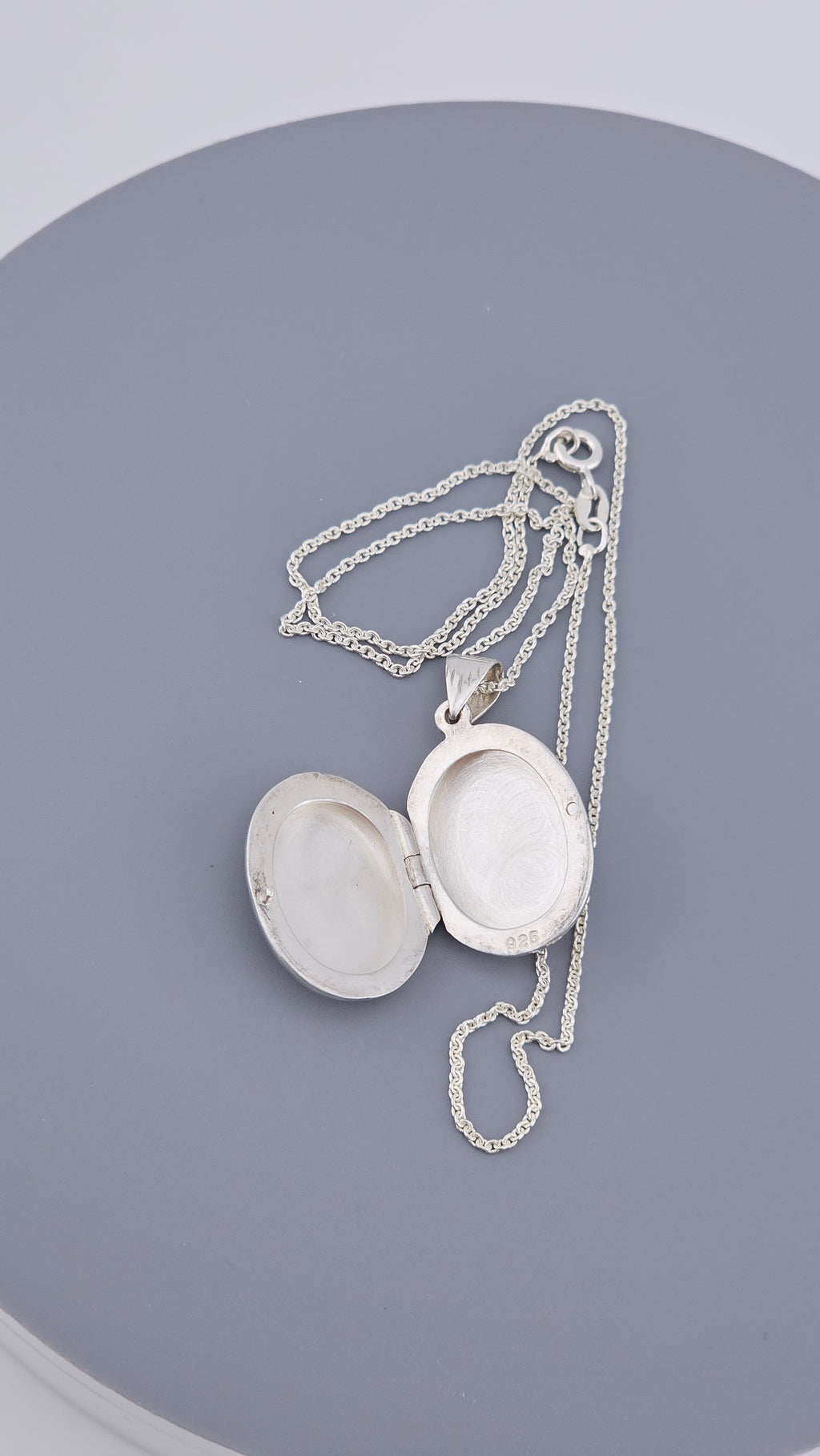 925 Sterling Silver Floral Engraved Oval Locket & Chain