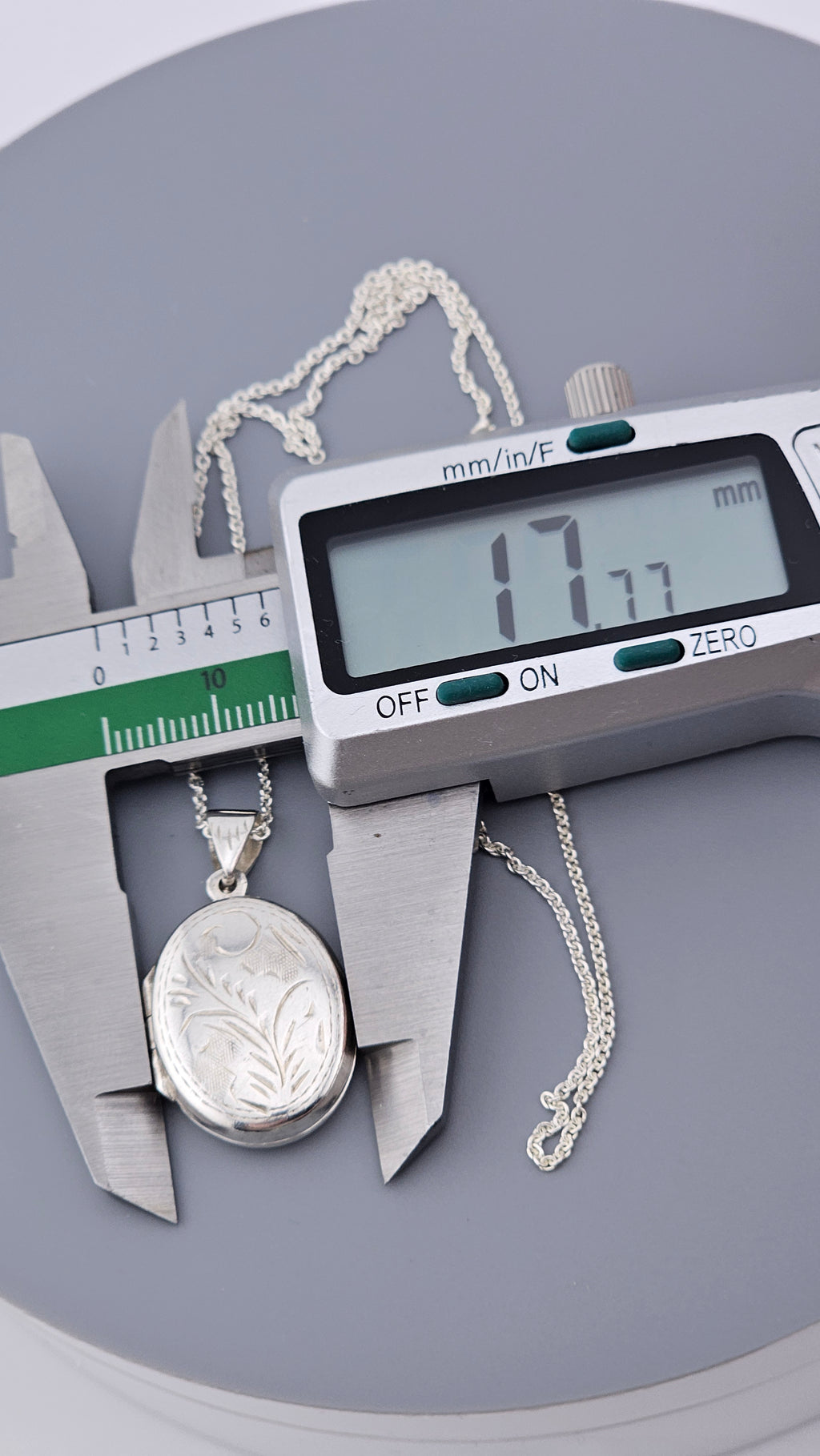 925 Sterling Silver Floral Engraved Oval Locket & Chain