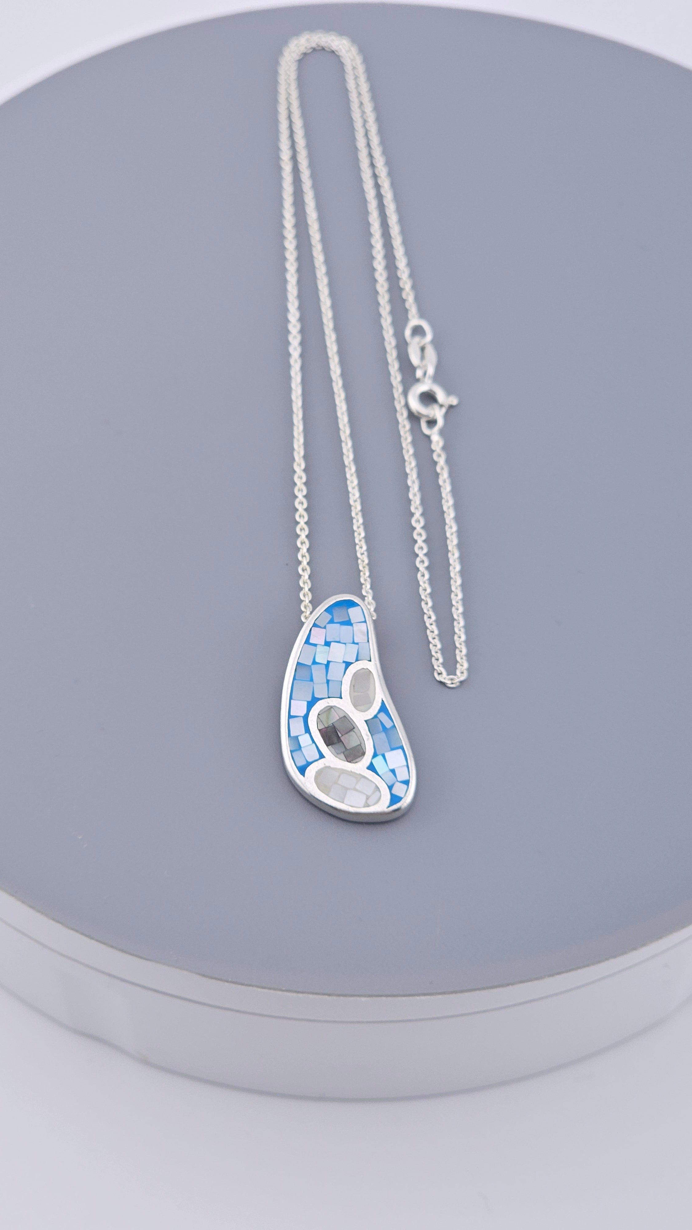 925 Sterling Silver Blue Mosaic Shell Inlay Pendant Necklace - 16"
