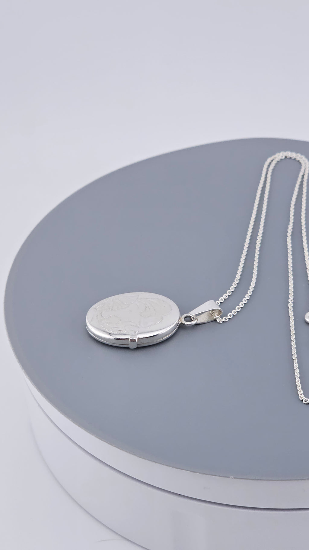 925 Sterling Silver Engraved Oval Locket Pendant Necklace