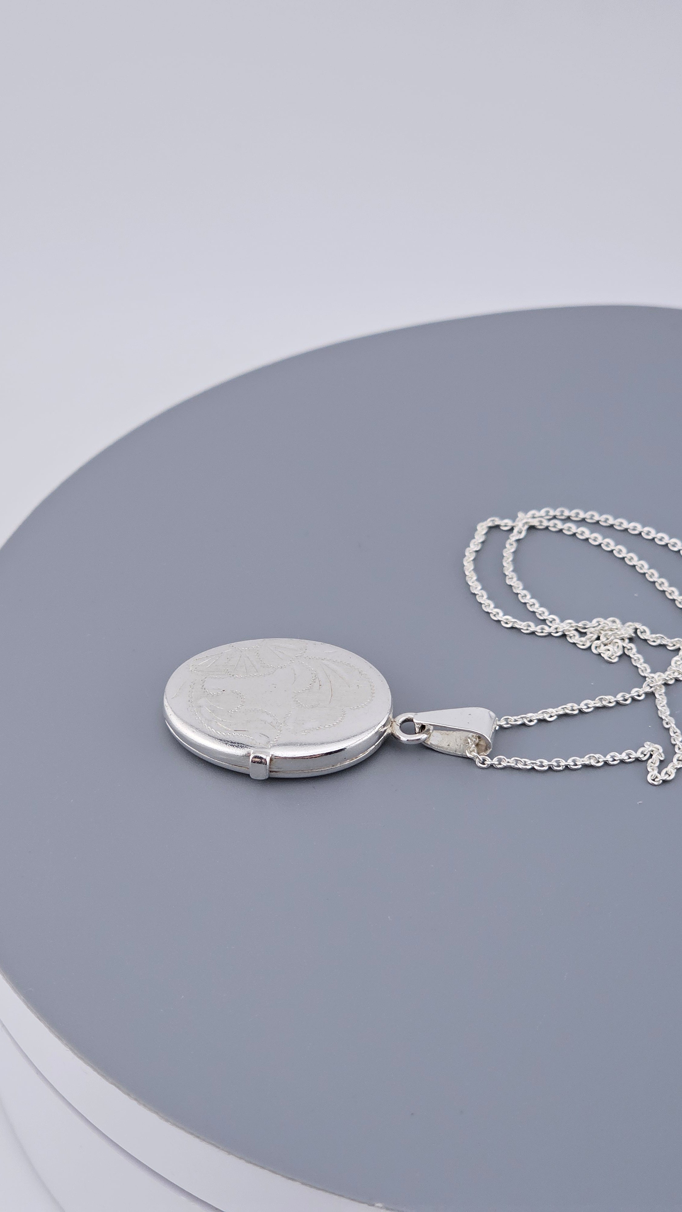 925 Sterling Silver Engraved Oval Locket Pendant Necklace