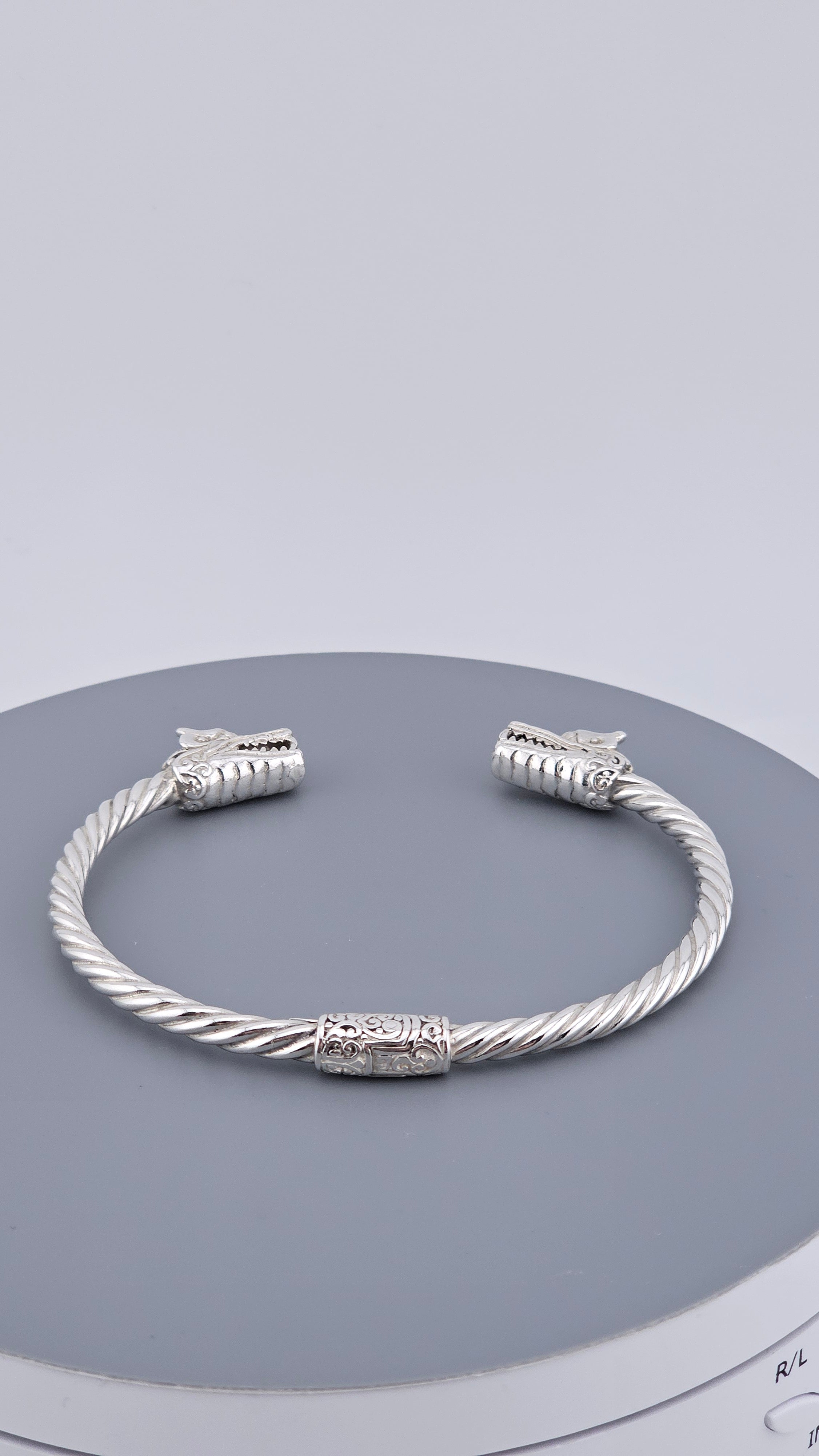 Vintage 925 Sterling Silver Hinged Dragon Head Cable Cuff - 19.5cm