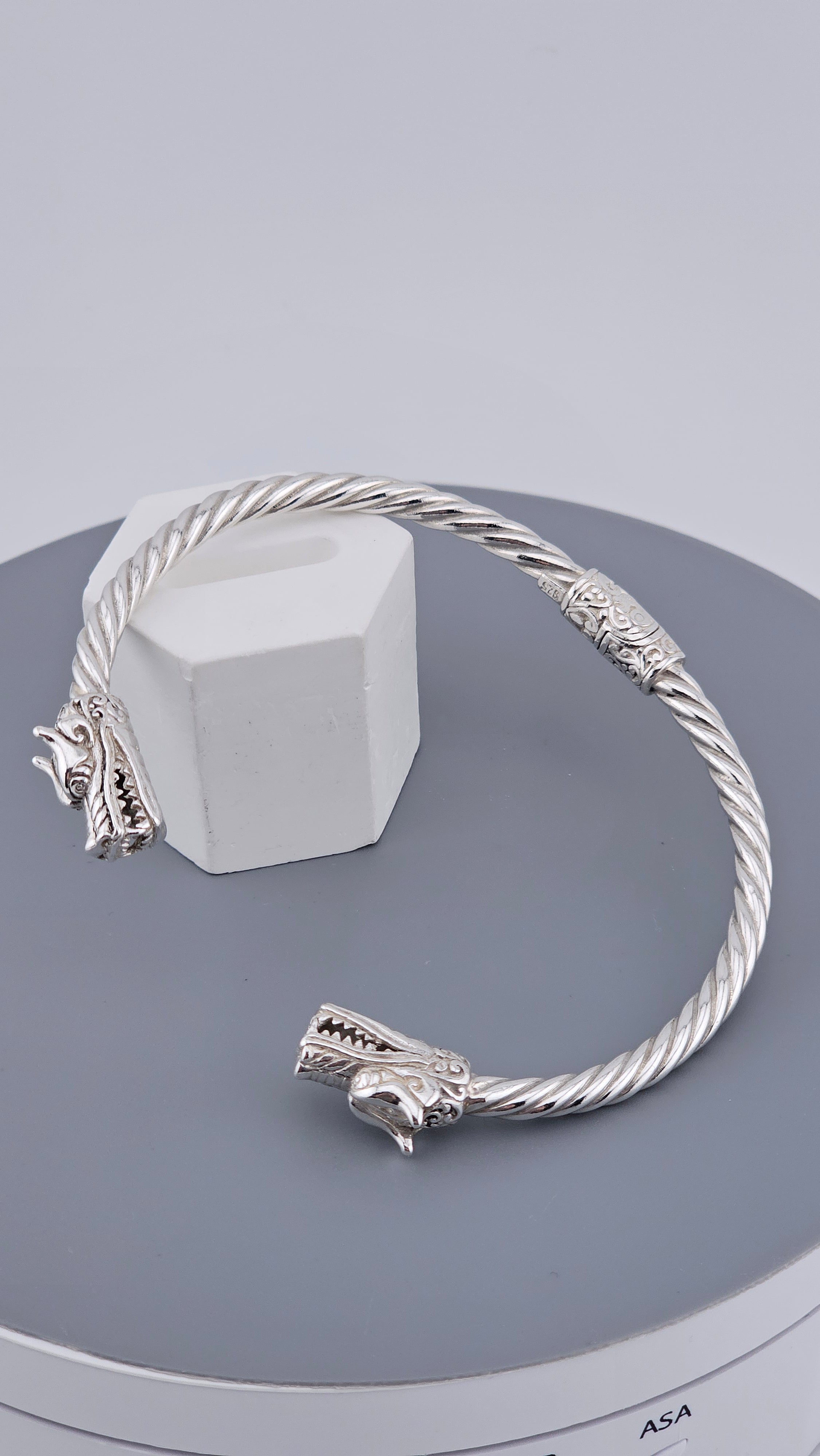 Vintage 925 Sterling Silver Hinged Dragon Head Cable Cuff - 19.5cm