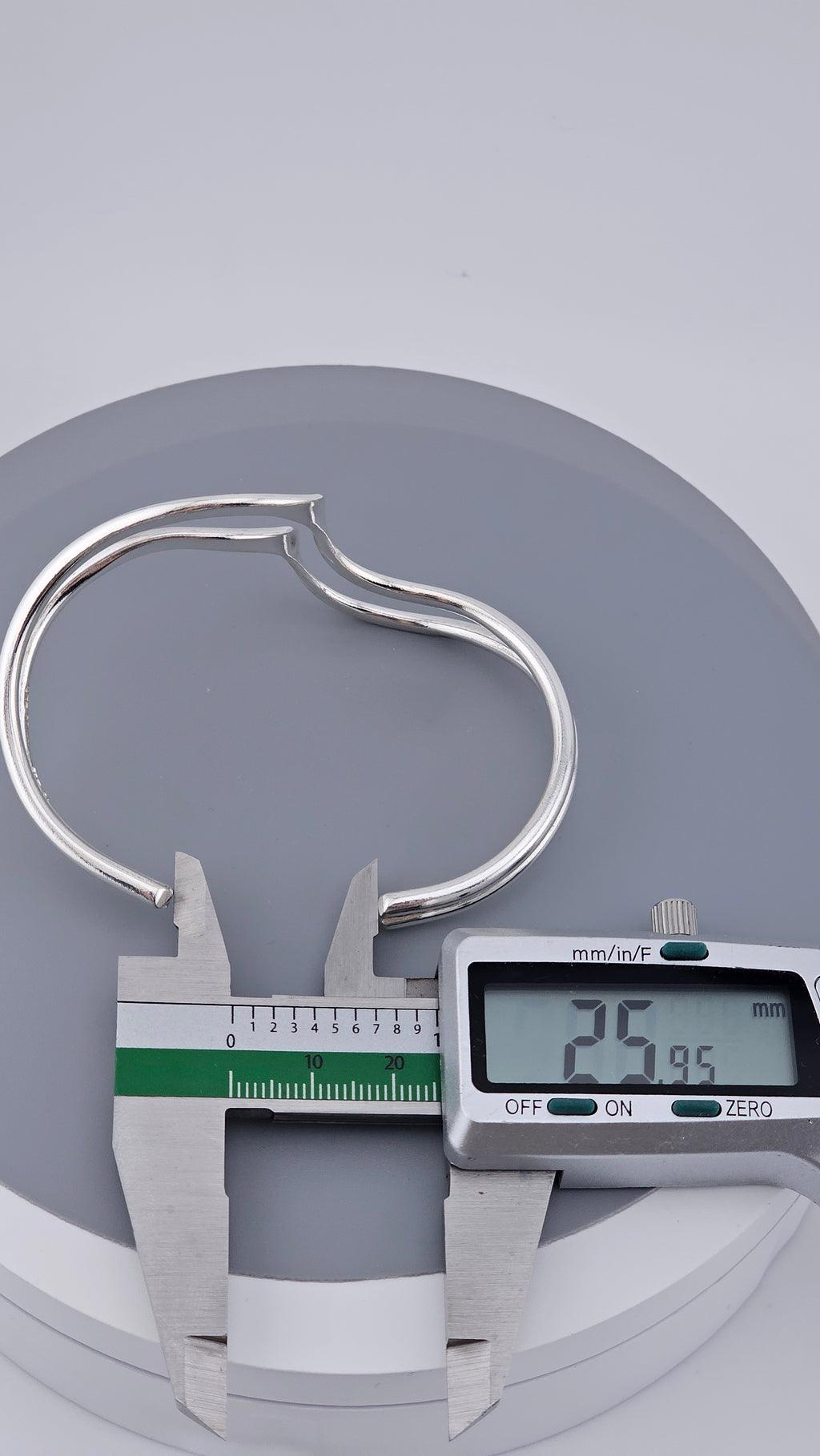 Vintage Taxco Mexico 925 Sterling Silver Wavy Ribbon Cuff Bracelet