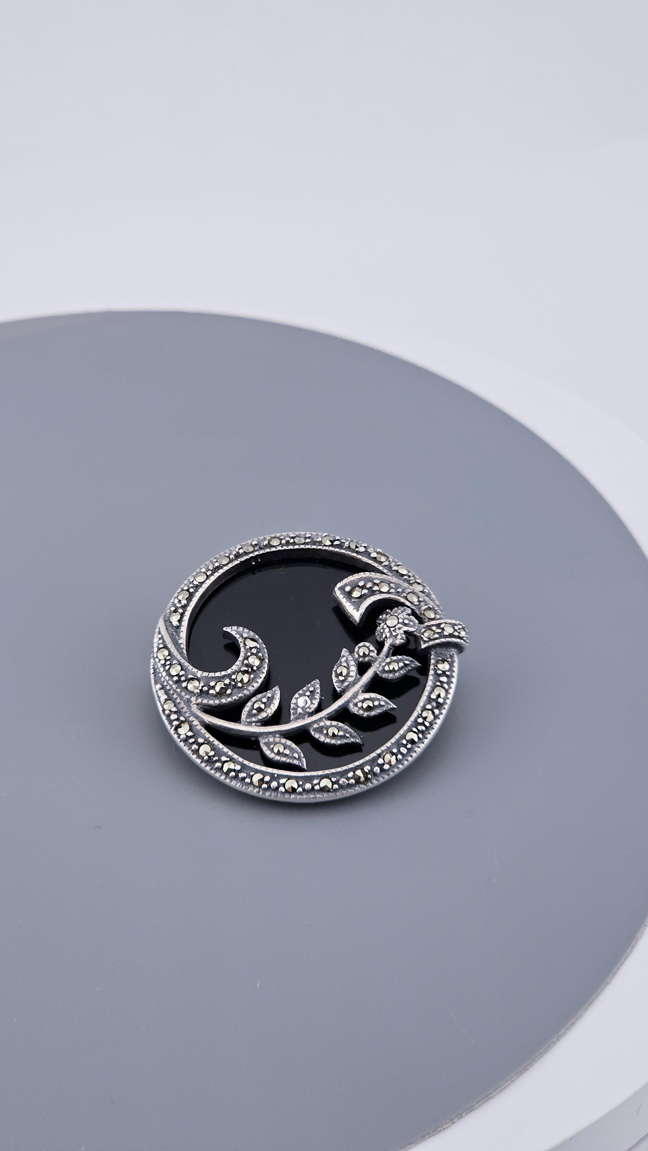 Vintage Sterling Silver Marcasite & Black Onyx Floral Brooch