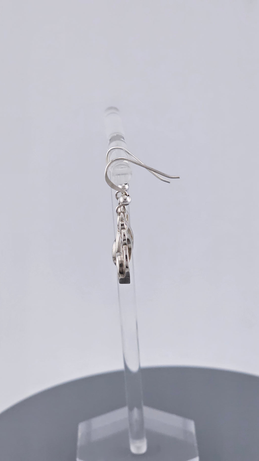 Elegant Pre-Loved 925 Sterling Silver DQCZ Celtic Knot Drop