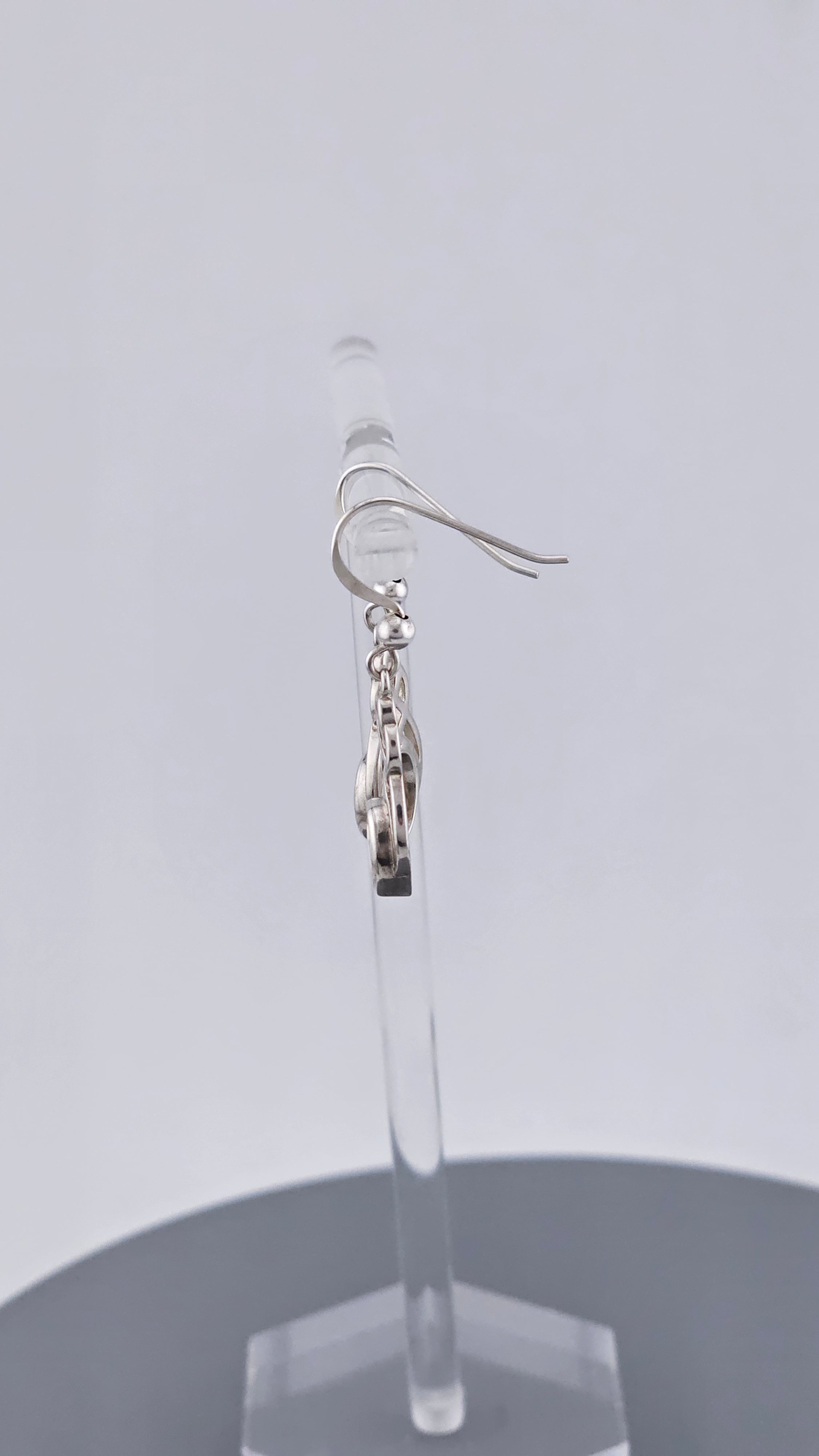 Elegant Pre-Loved 925 Sterling Silver DQCZ Celtic Knot Drop