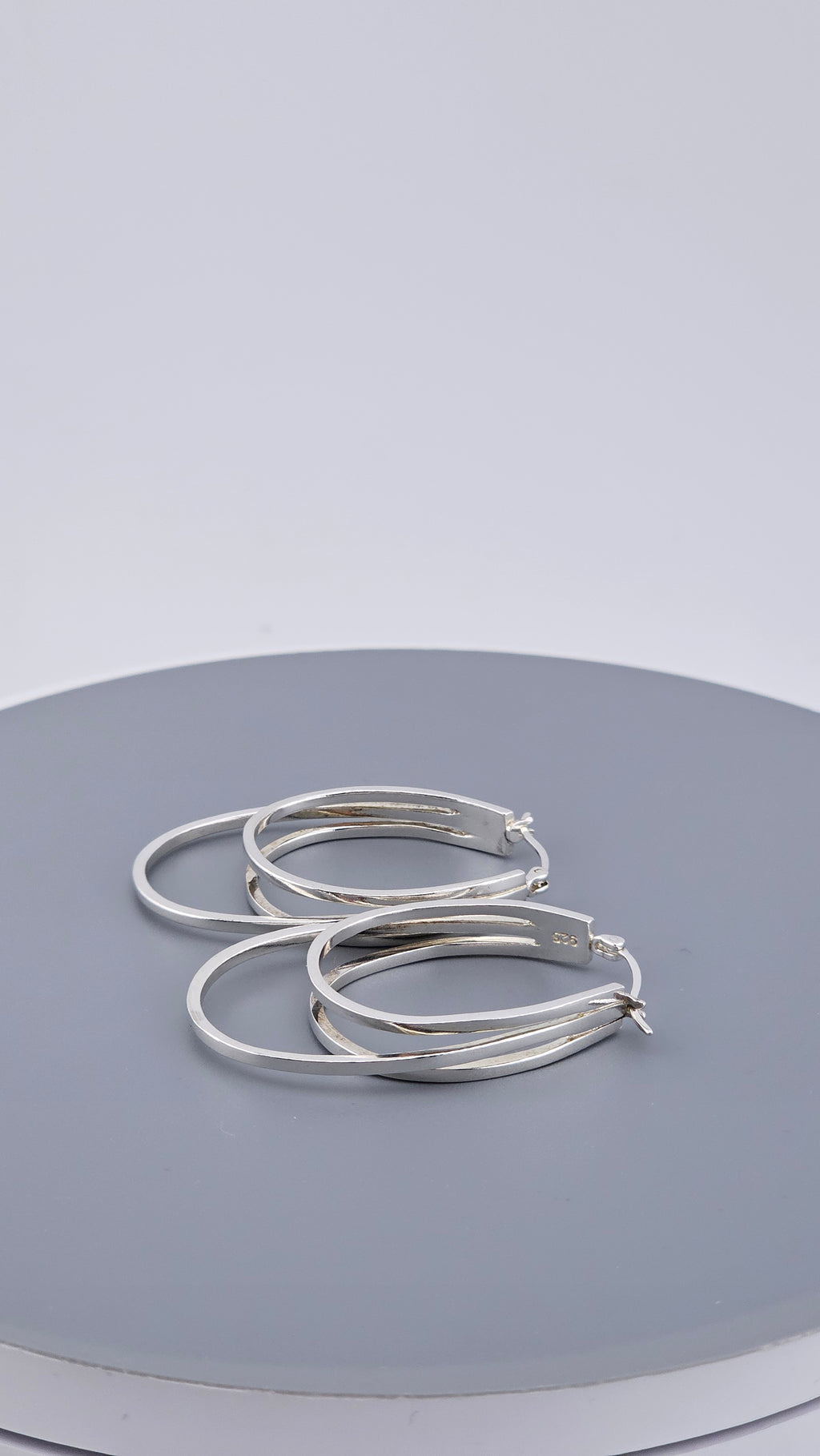 925 Sterling Silver Triple Layer Oval Hoop Earrings (9.42g)