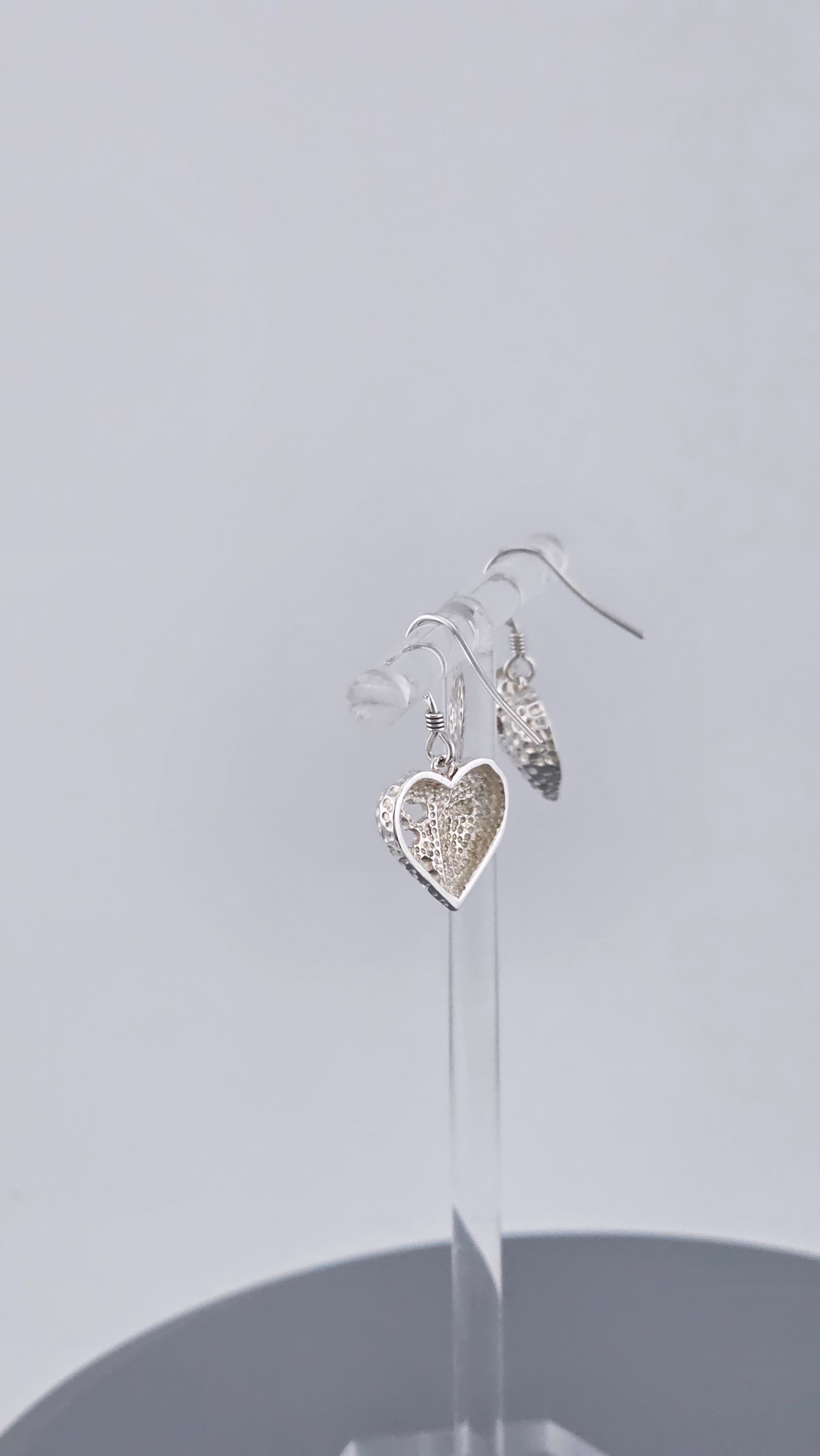 925 Sterling Silver Textured Heart & Cloud Cutout Drop Earrings