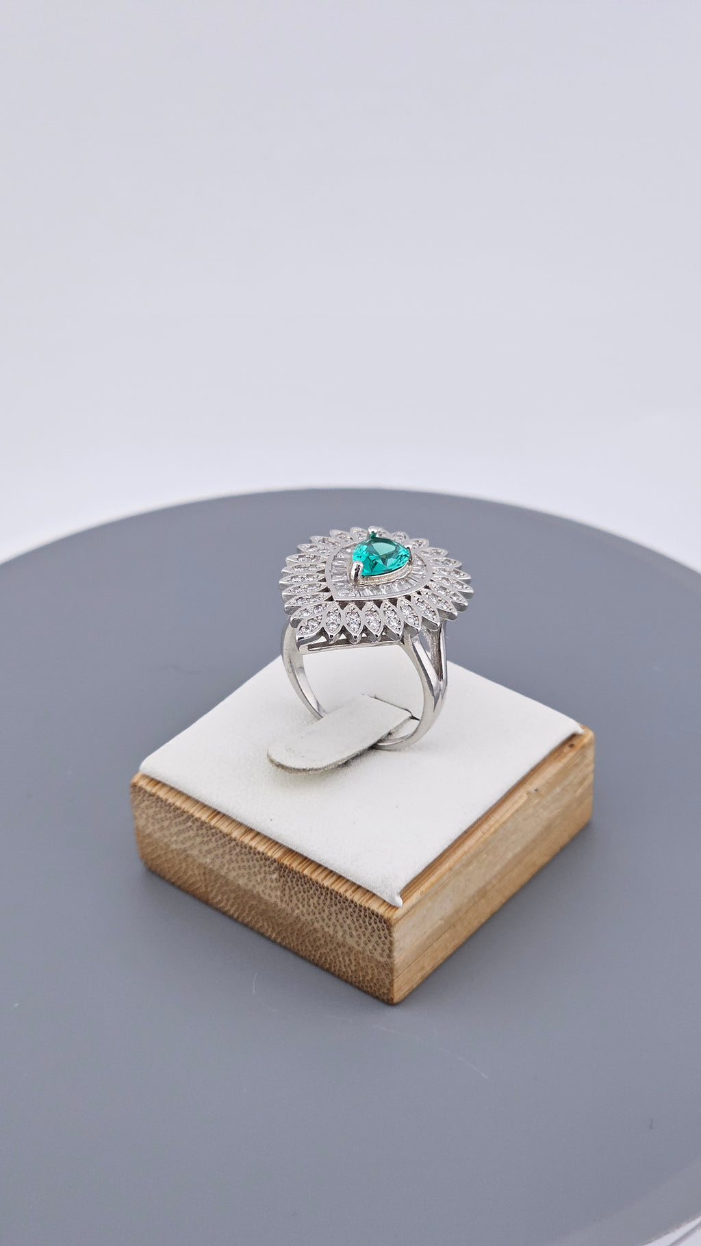 925 Sterling Silver Green Pear CZ Sunburst Statement Ring - Size UK O 1/2