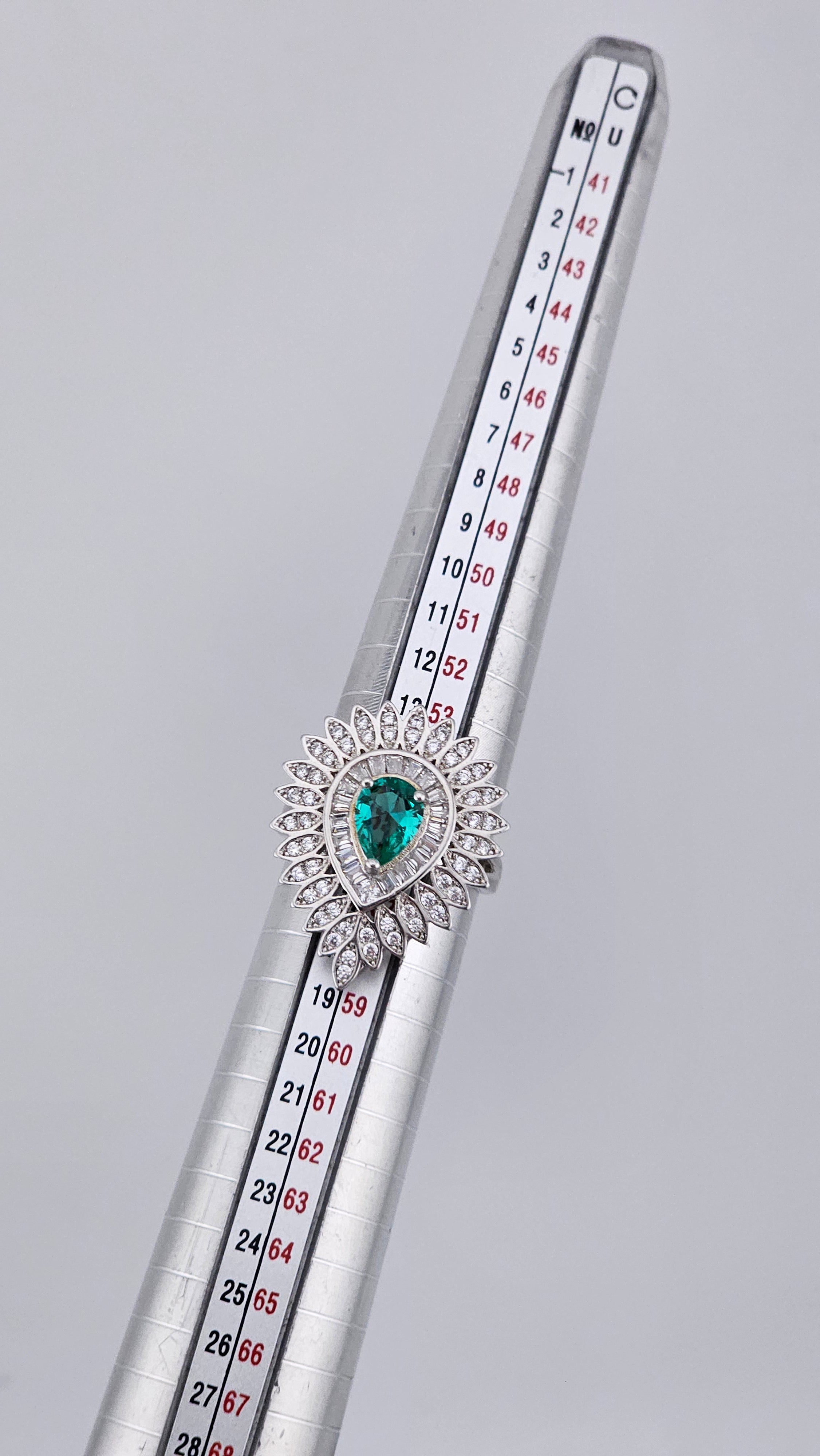 925 Sterling Silver Green Pear CZ Sunburst Statement Ring - Size UK O 1/2
