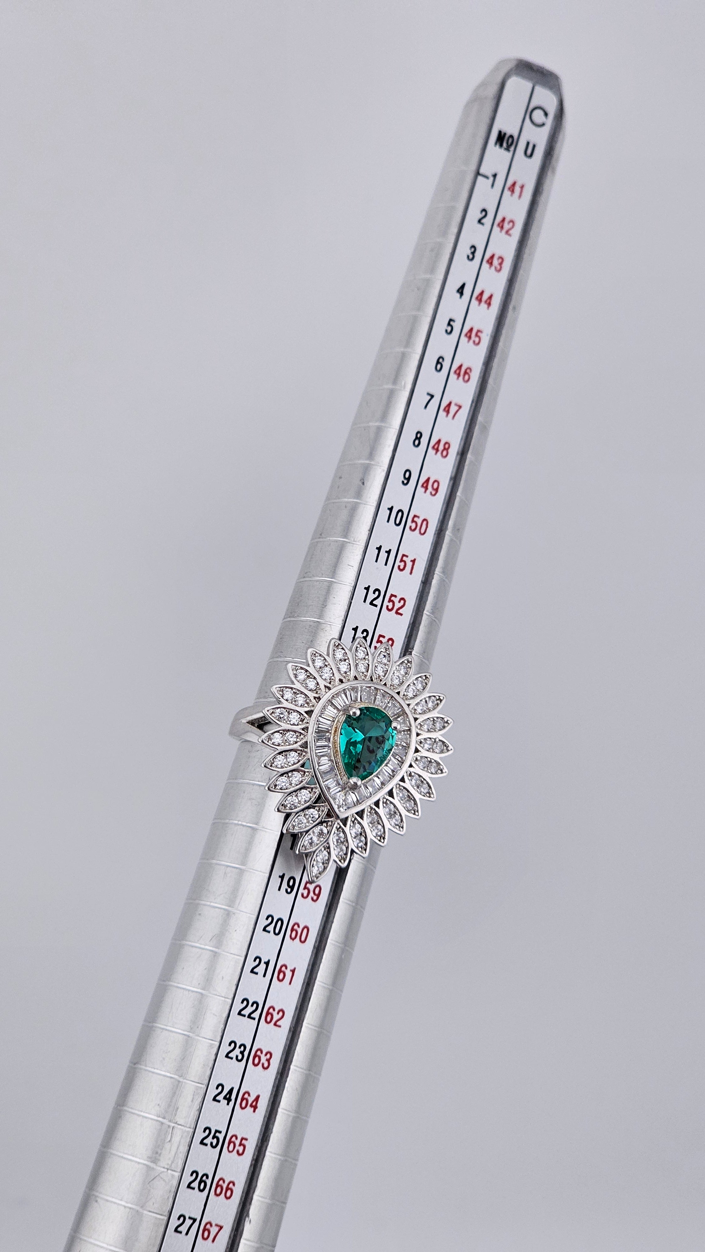 925 Sterling Silver Green Pear CZ Sunburst Statement Ring - Size UK O 1/2