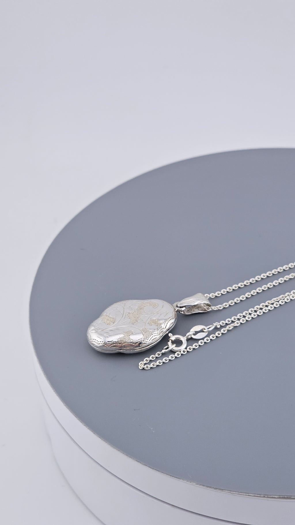 925 Sterling Silver Engraved Floral Locket Pendant Necklace - 16" Chain