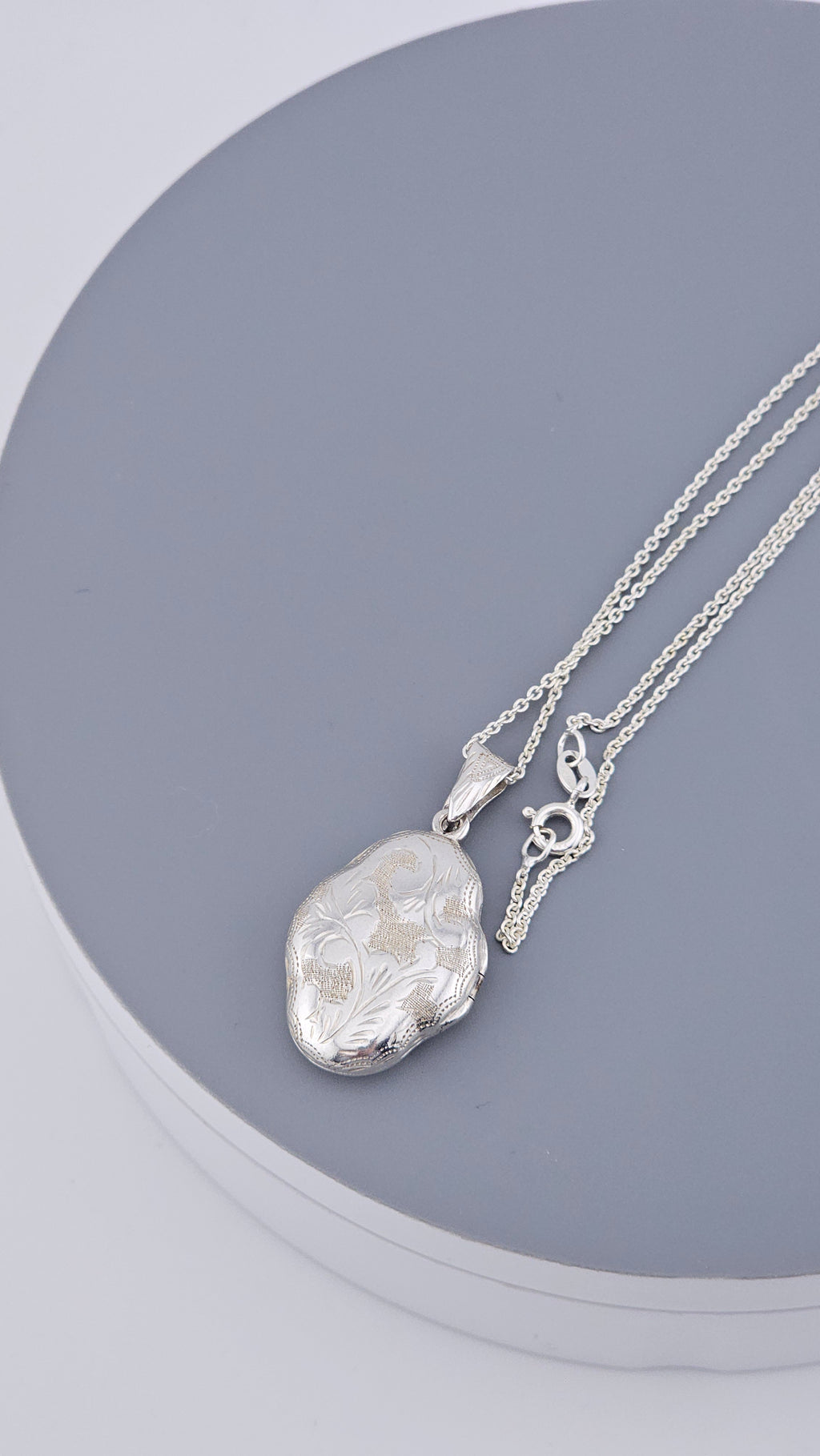 925 Sterling Silver Engraved Floral Locket Pendant Necklace - 16" Chain