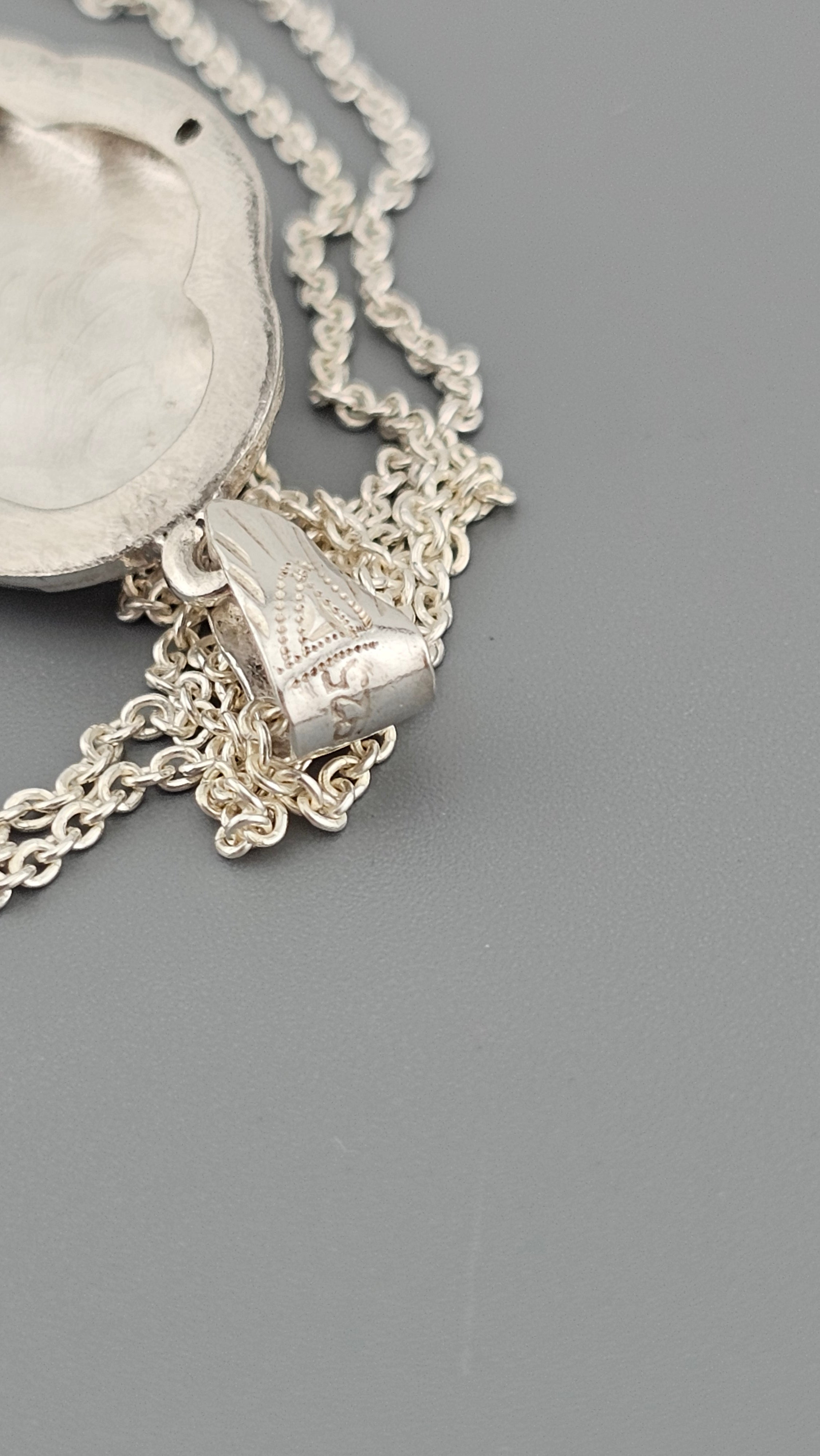 925 Sterling Silver Engraved Floral Locket Pendant Necklace - 16" Chain