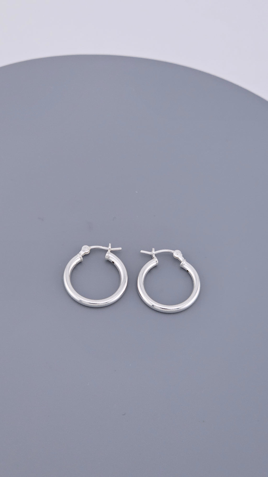 925 Sterling Silver Classic Small Hoop Earrings - 17mm
