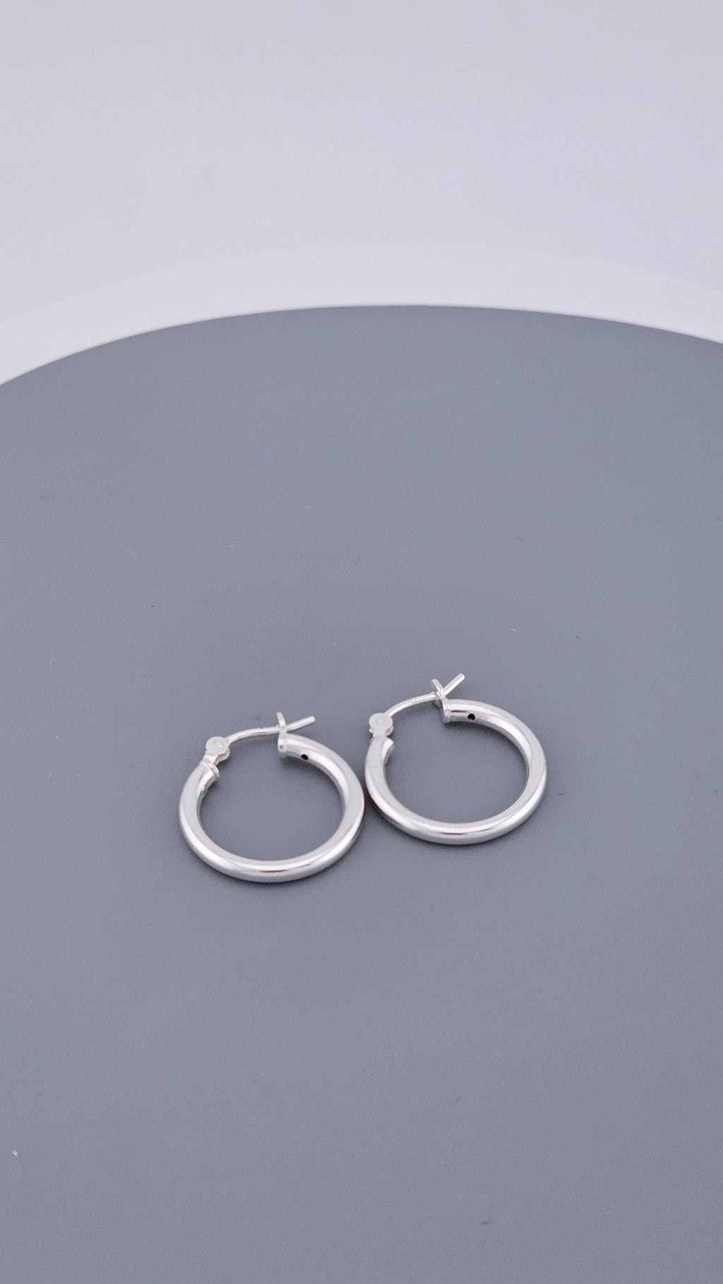 925 Sterling Silver Classic Small Hoop Earrings - 17mm