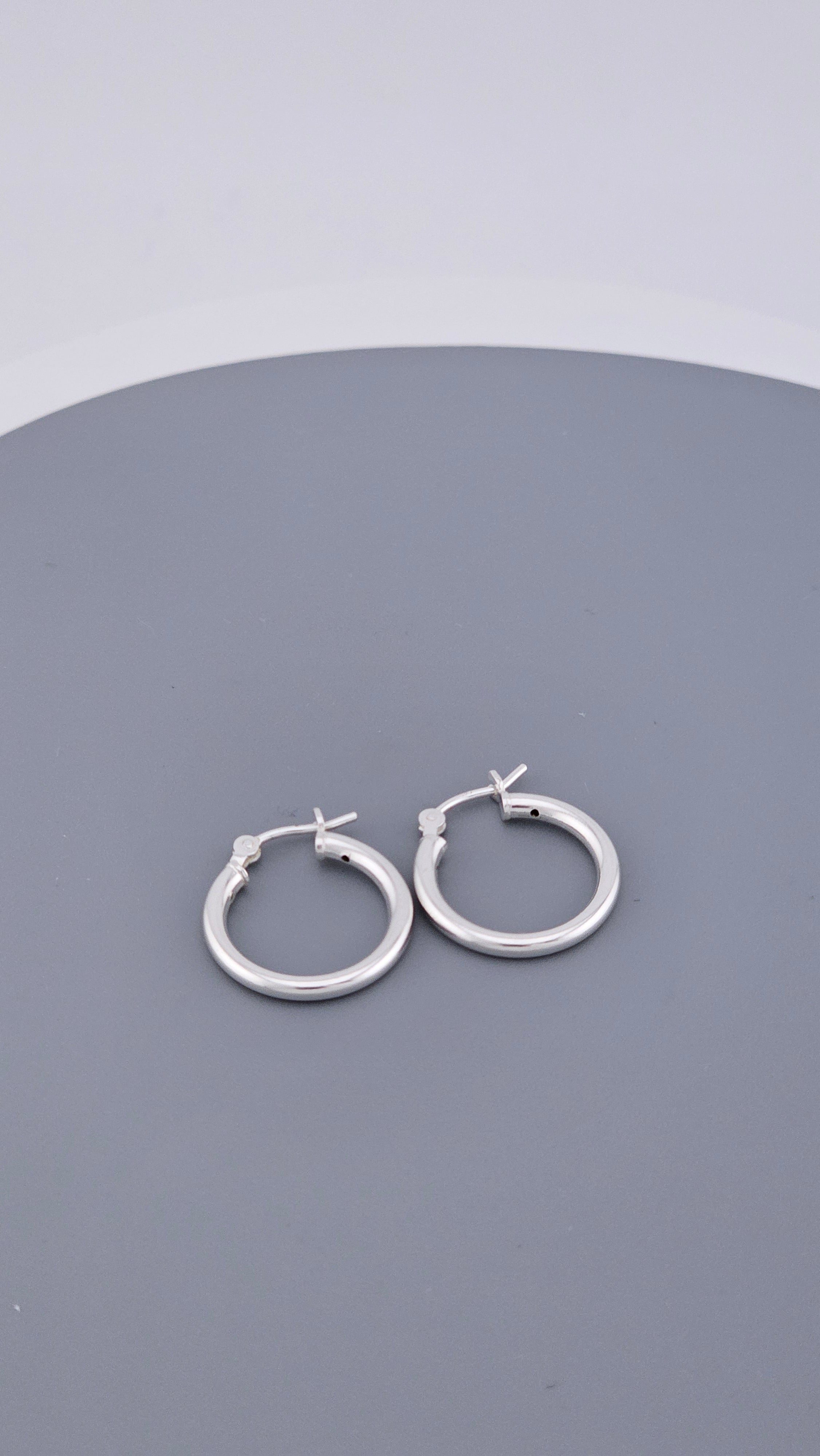 925 Sterling Silver Classic Small Hoop Earrings - 17mm