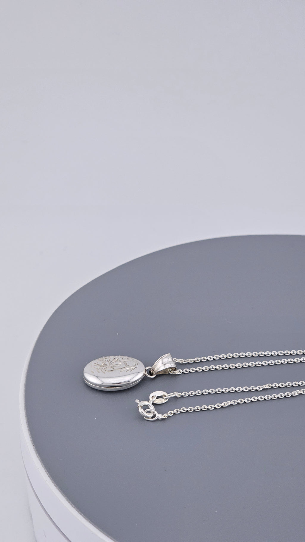 Engraved Sterling Silver Oval Locket Pendant Necklace - 3.6g