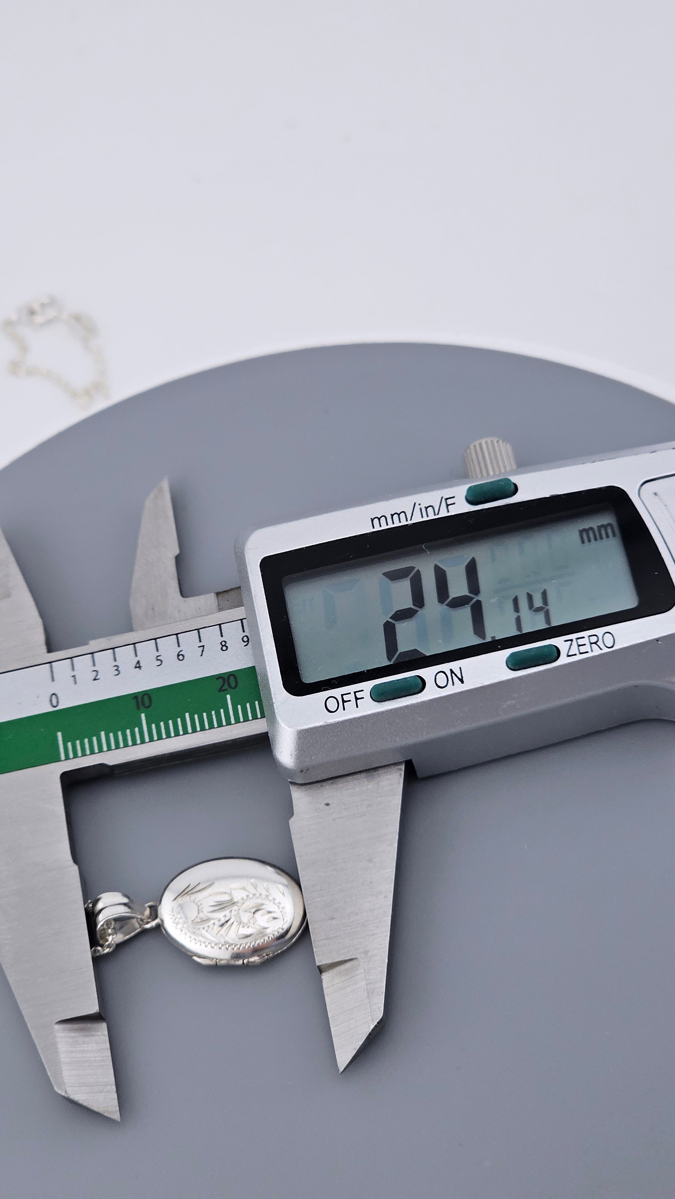 Engraved Sterling Silver Oval Locket Pendant Necklace - 3.6g