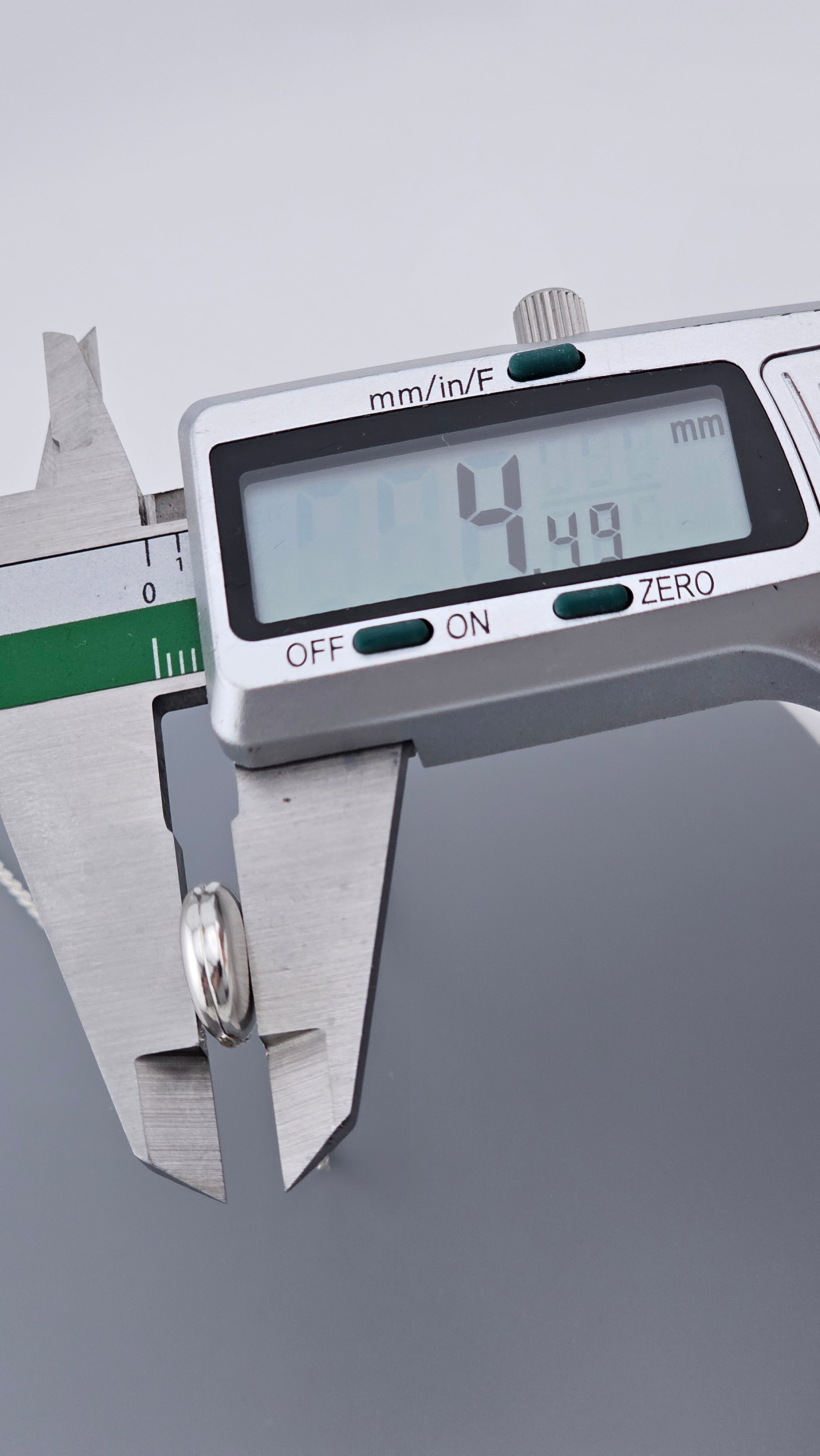 Engraved Sterling Silver Oval Locket Pendant Necklace - 3.6g