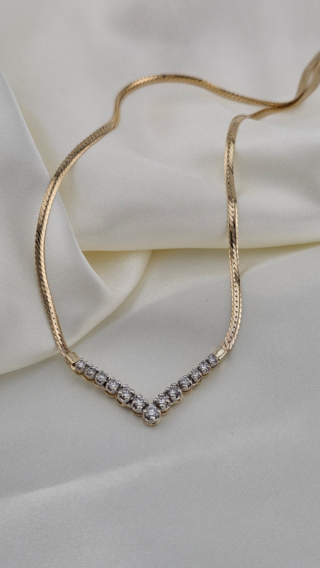 9ct Yellow Gold & 1.00ct Natural Diamond Chevron Necklace – 17.5"
