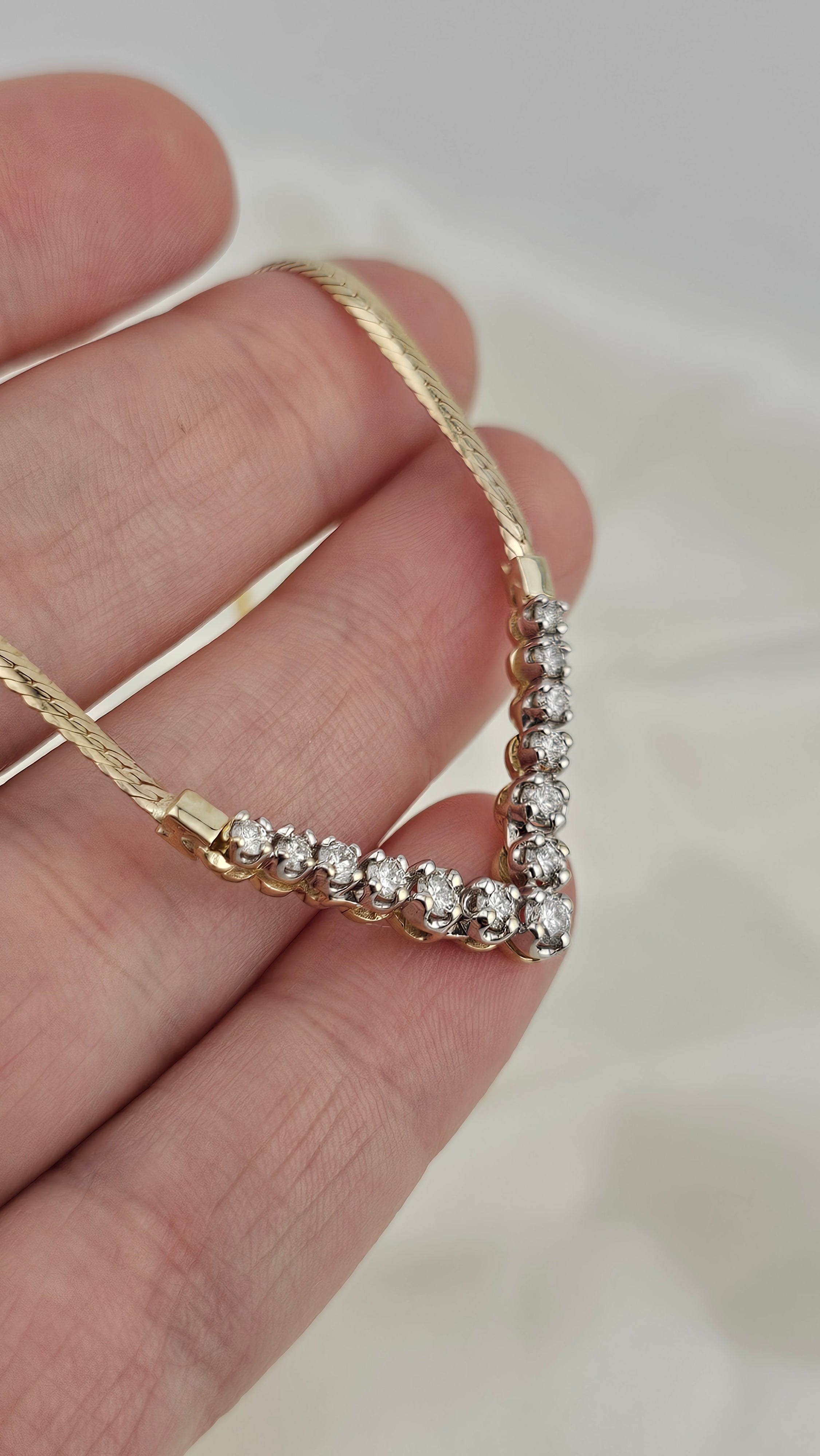 9ct Yellow Gold & 1.00ct Natural Diamond Chevron Necklace – 17.5"