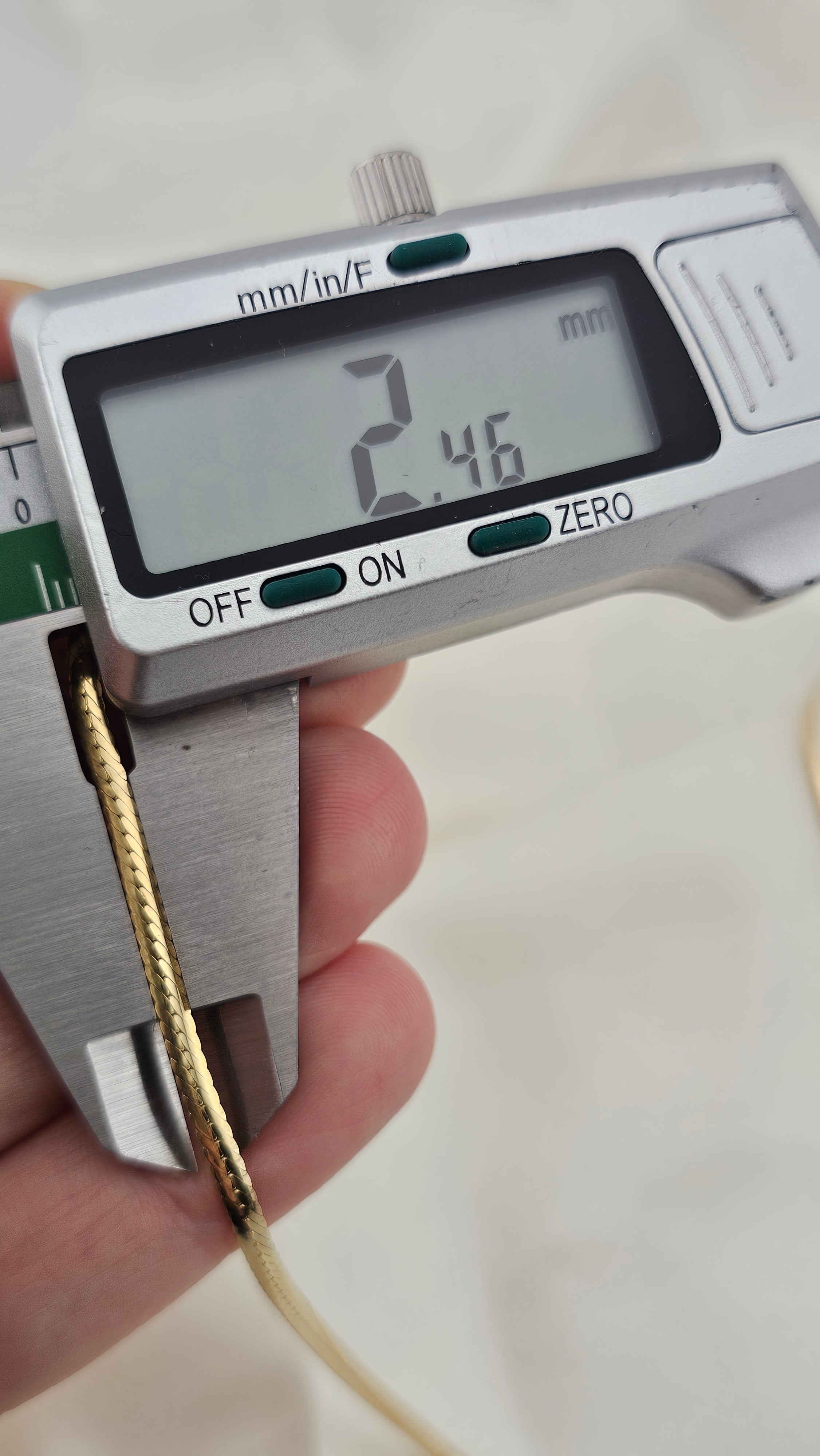 9ct Yellow Gold & 1.00ct Natural Diamond Chevron Necklace – 17.5"