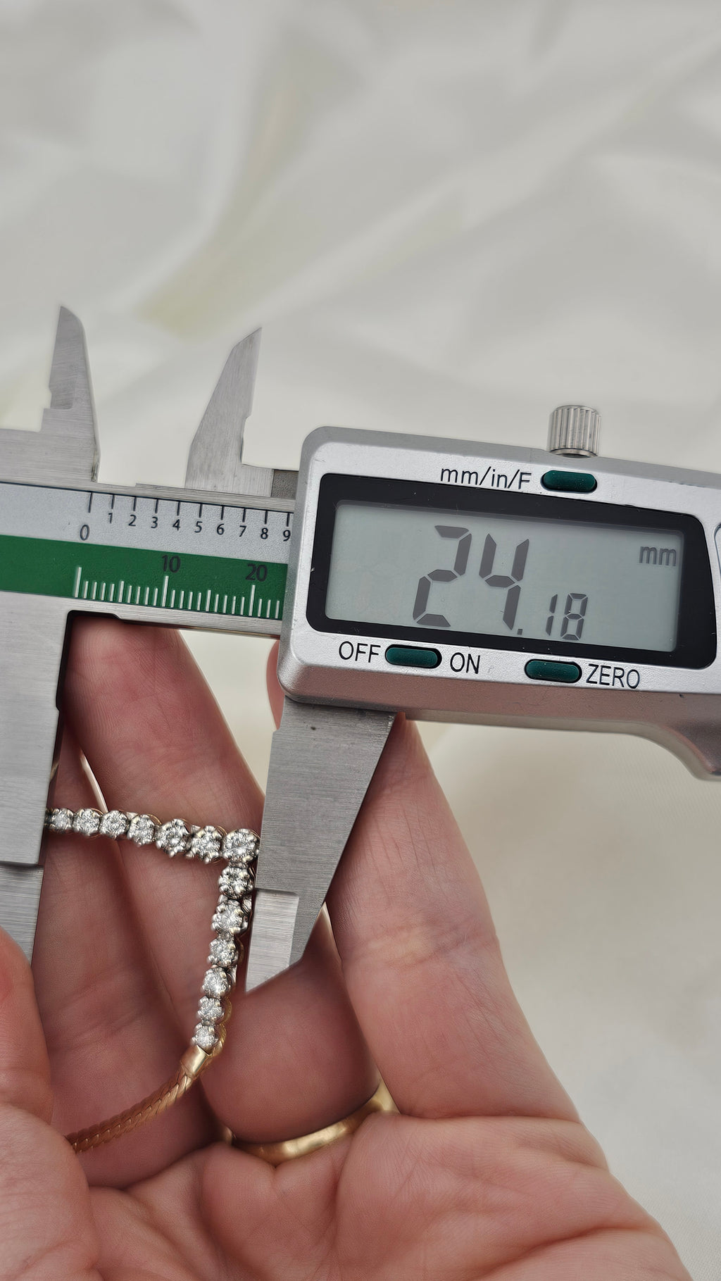 9ct Yellow Gold & 1.00ct Natural Diamond Chevron Necklace – 17.5"