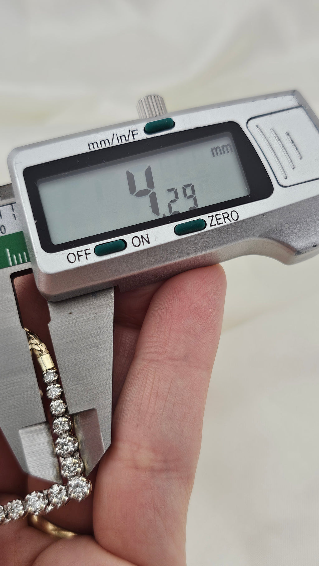 9ct Yellow Gold & 1.00ct Natural Diamond Chevron Necklace – 17.5"