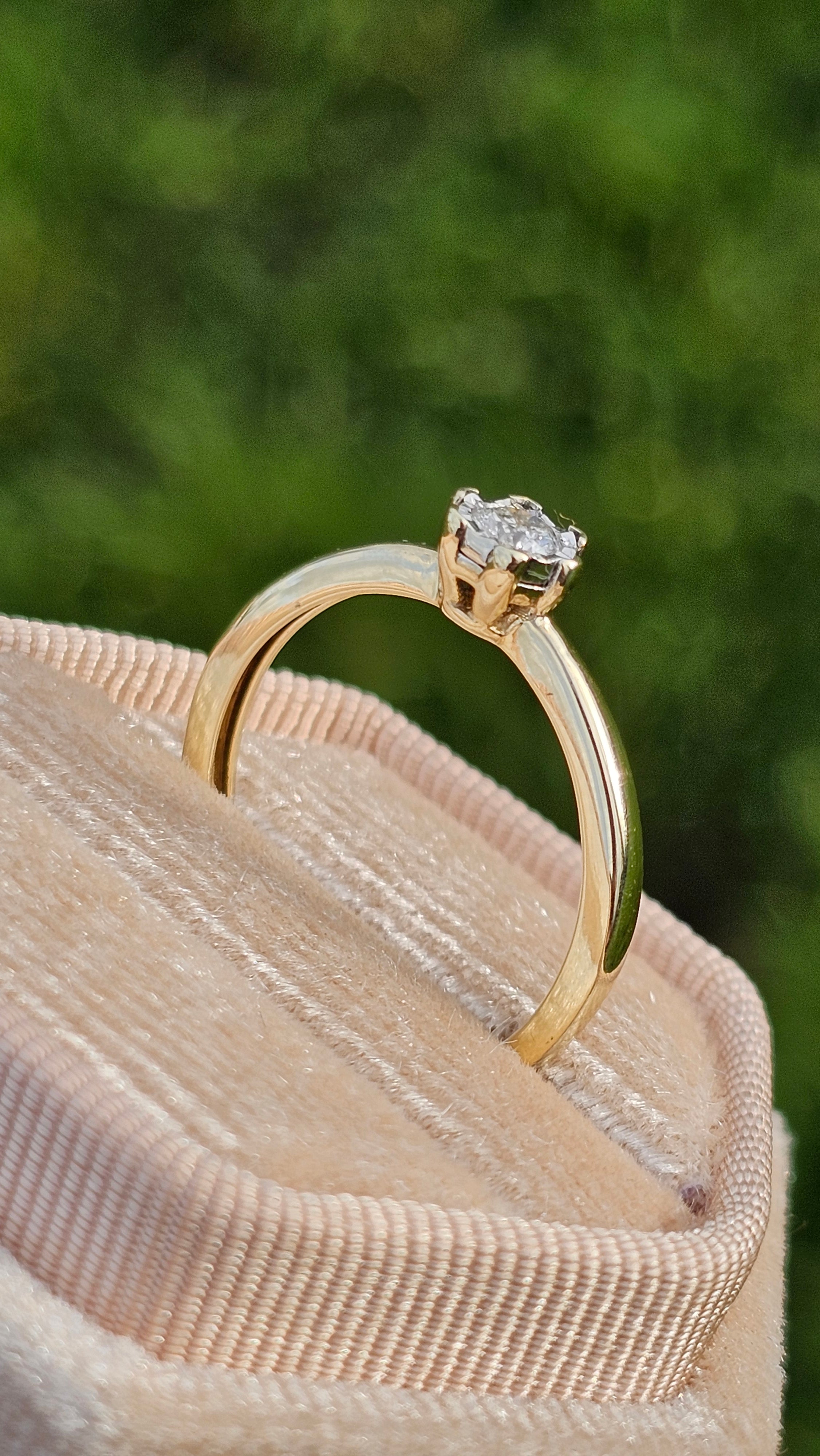 9ct Yellow Gold Natural Diamond Solitaire Ring 0.15ct Classic Illusion Setting