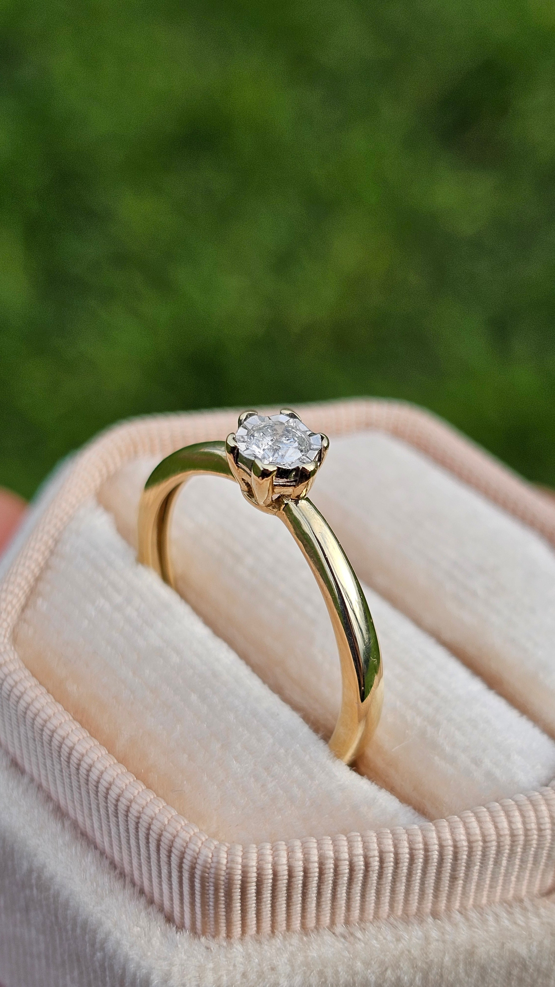 9ct Yellow Gold Natural Diamond Solitaire Ring 0.15ct Classic Illusion Setting