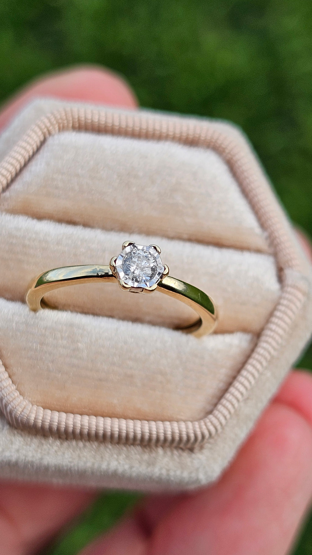 9ct Yellow Gold Natural Diamond Solitaire Ring 0.15ct Classic Illusion Setting