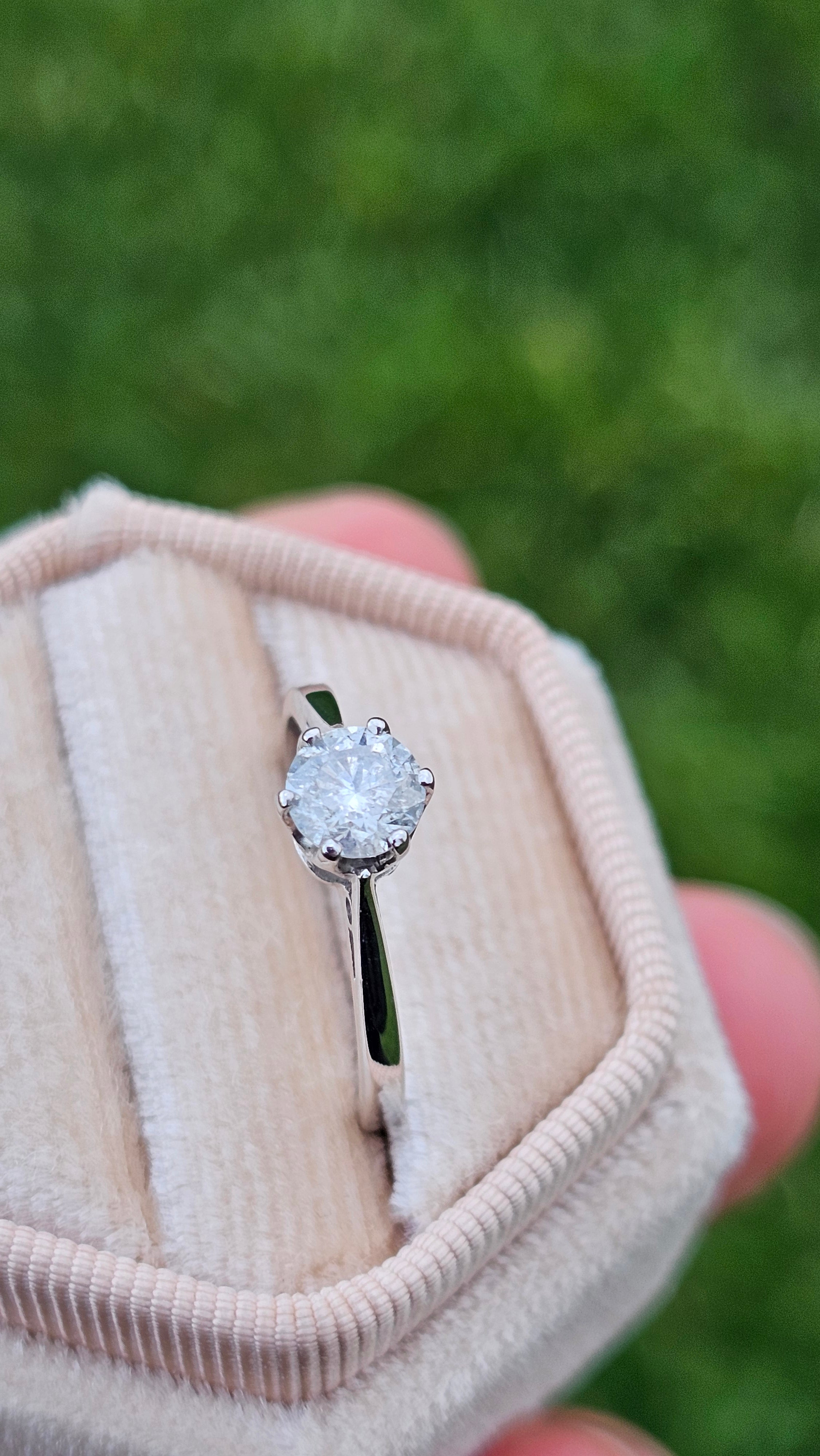 18ct White Gold 0.50ct Round Brilliant Cut Diamond Solitaire Ring – Size L