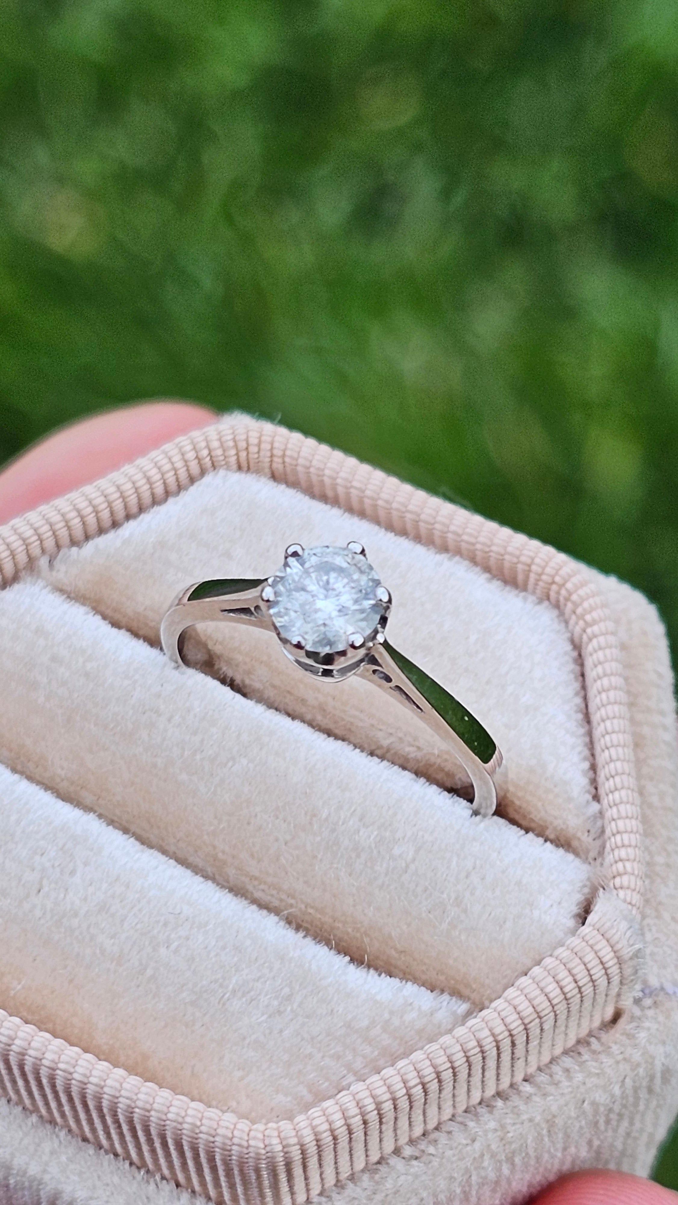 18ct White Gold 0.50ct Round Brilliant Cut Diamond Solitaire Ring – Size L