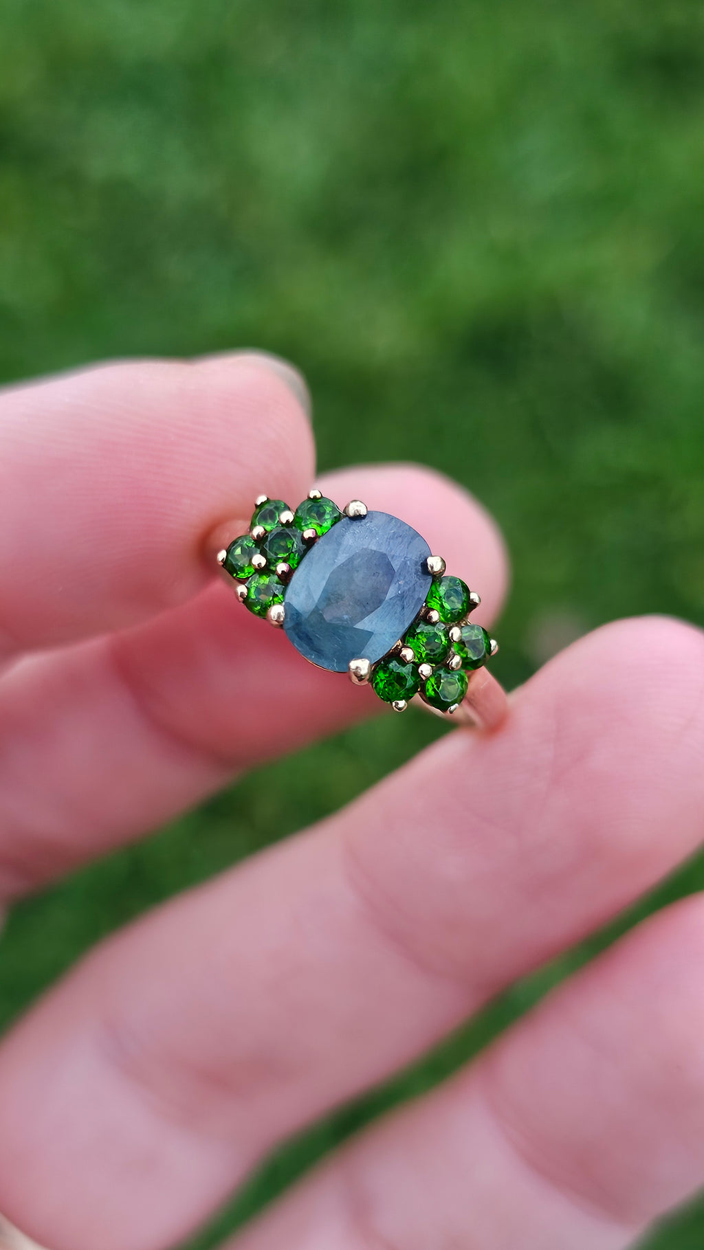 9ct Yellow Gold Natural Sapphire & Chrome Diopside ring , size Q 1/2