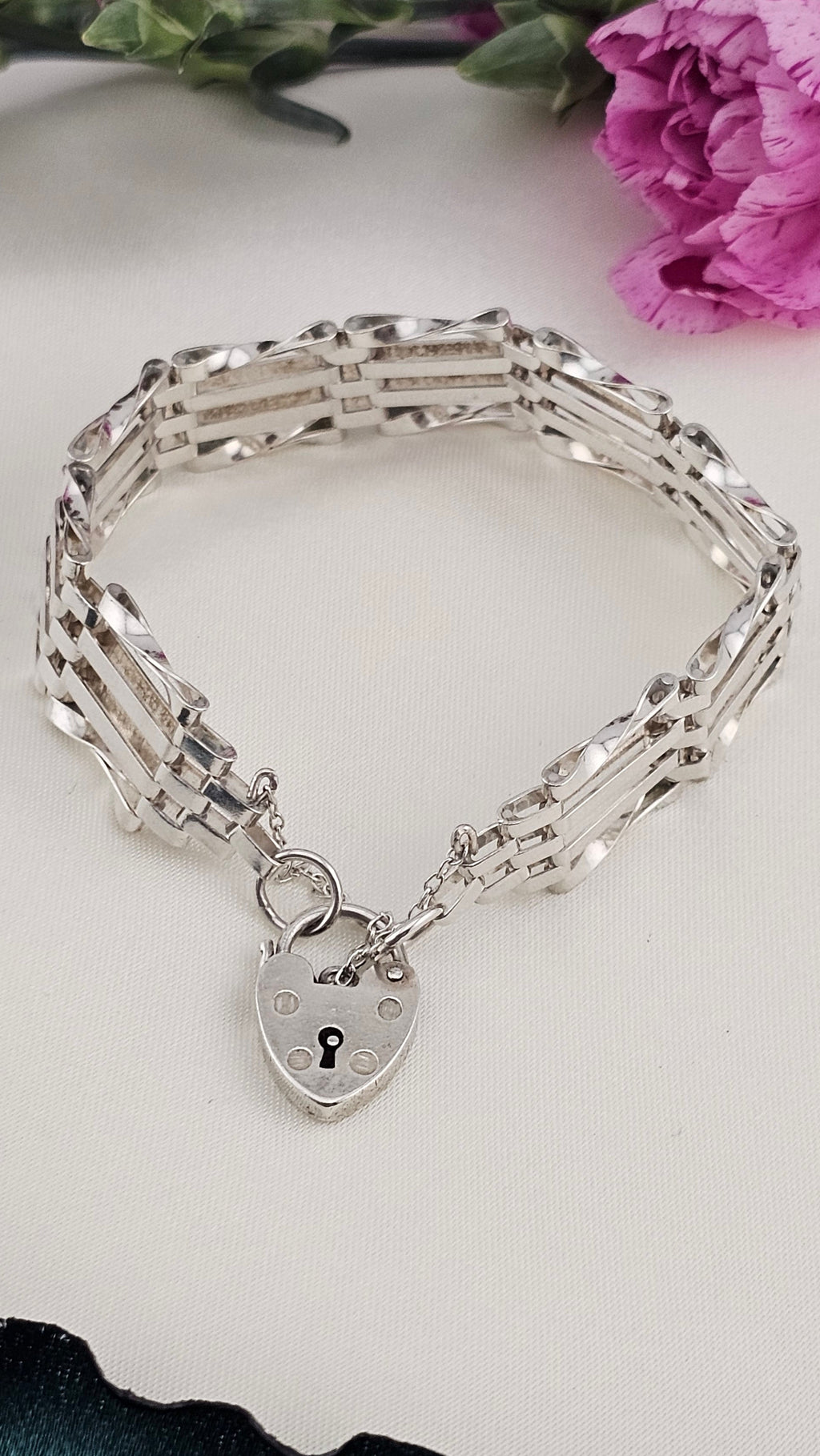 Vintage 925 Sterling Silver Gate Bracelet with Heart Padlock Clasp, 17cm